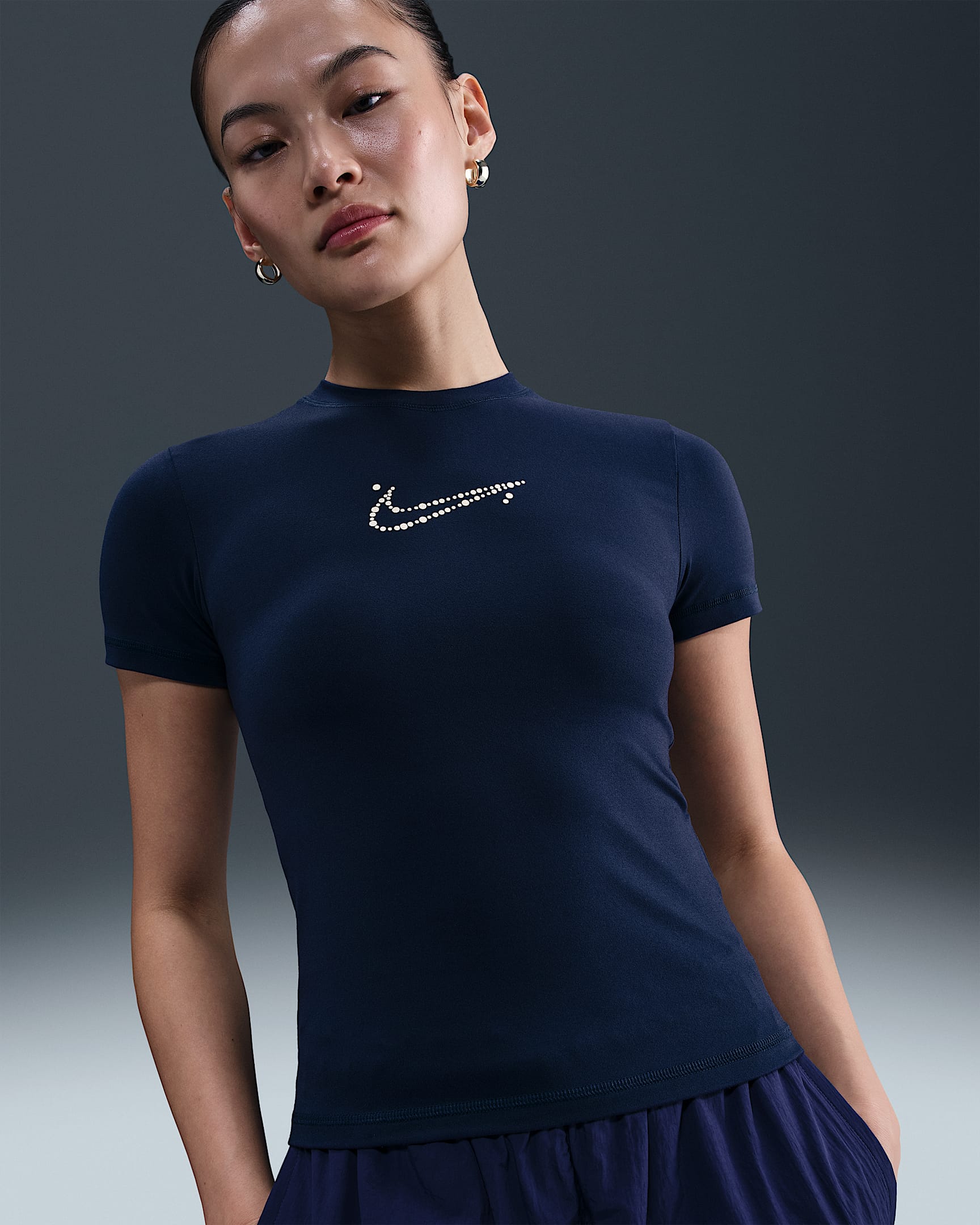 Nike Sportswear Women's Tight Cropped T-Shirt - Midnight Navy