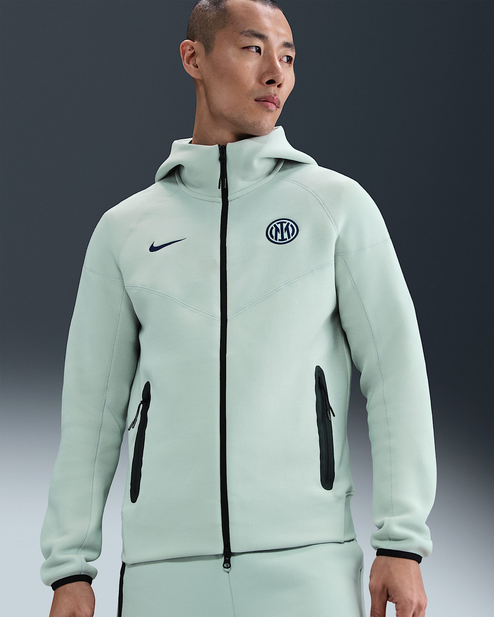 Inter Mailand Tech Windrunner Nike Fußball-Kapuzenjacke (Herren) - Grey Haze/Blue Void