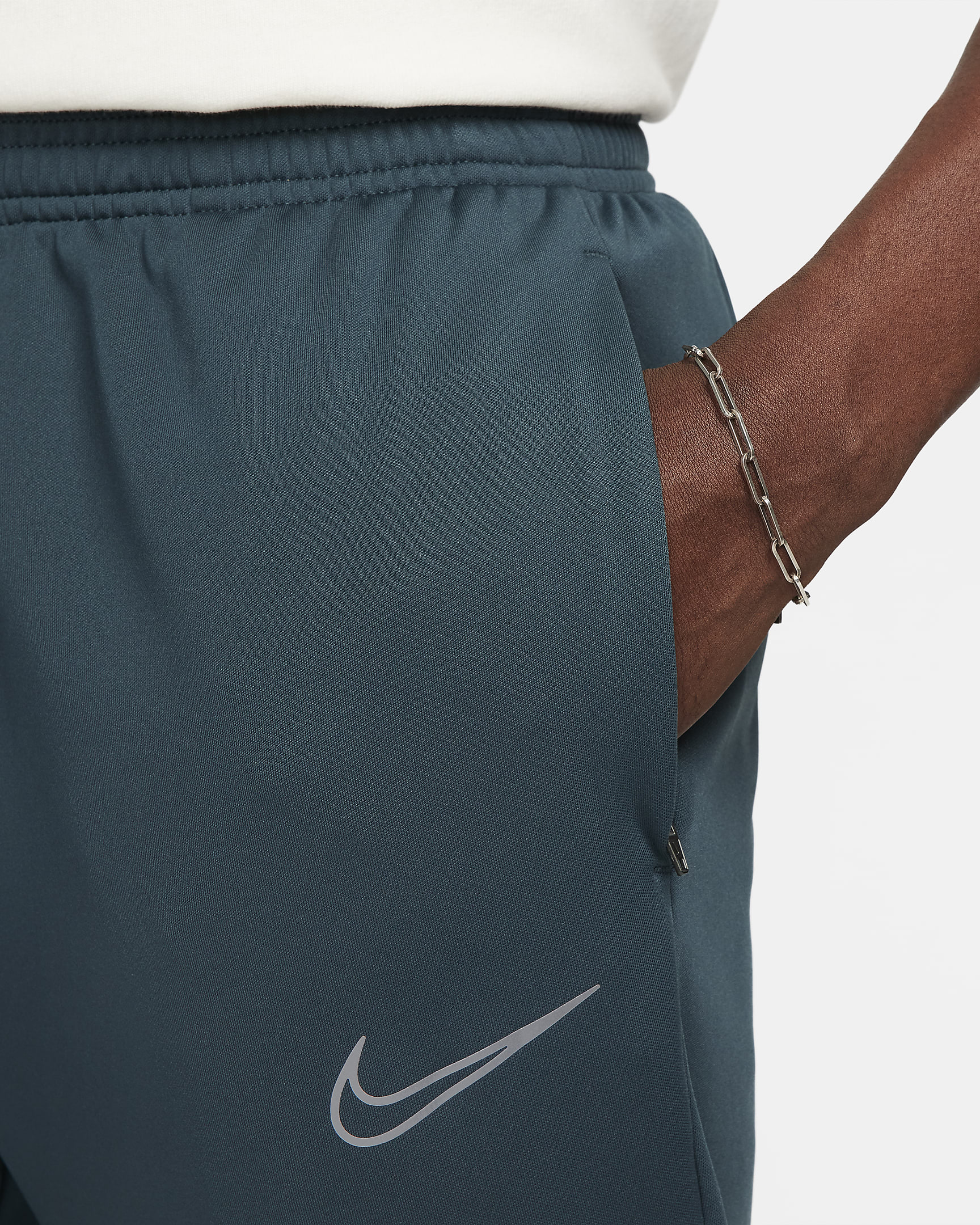 Nike Academy Winter Warrior Men's Therma-FIT Football Pants. Nike CH