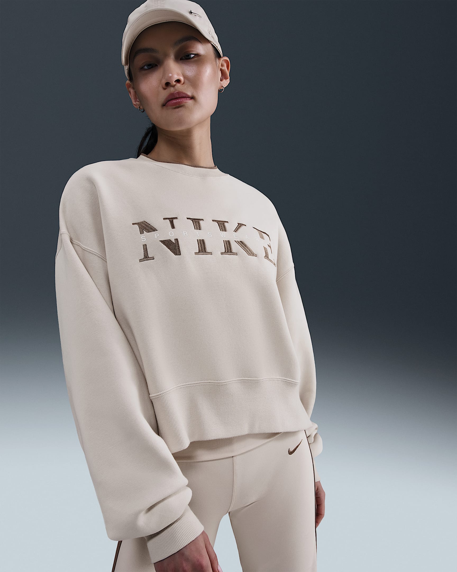 Nike Sportswear Phoenix Fleece Women's Oversized Crew-Neck Sweatshirt - Light Orewood Brown