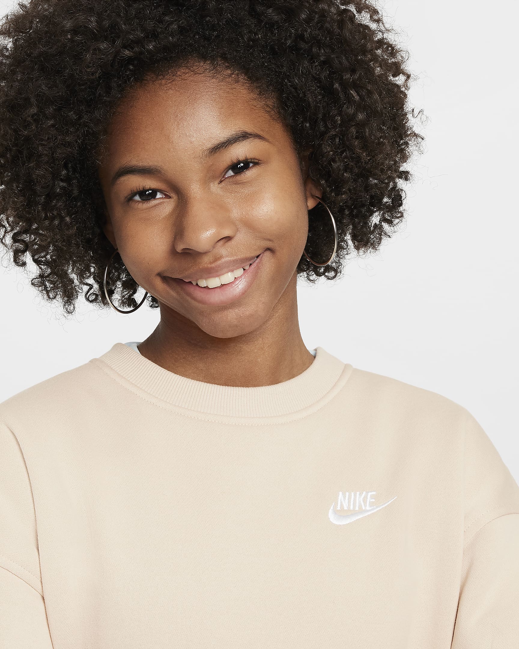 Nike Sportswear Club Fleece Big Kids' Oversized Sweatshirt - Sanddrift/White