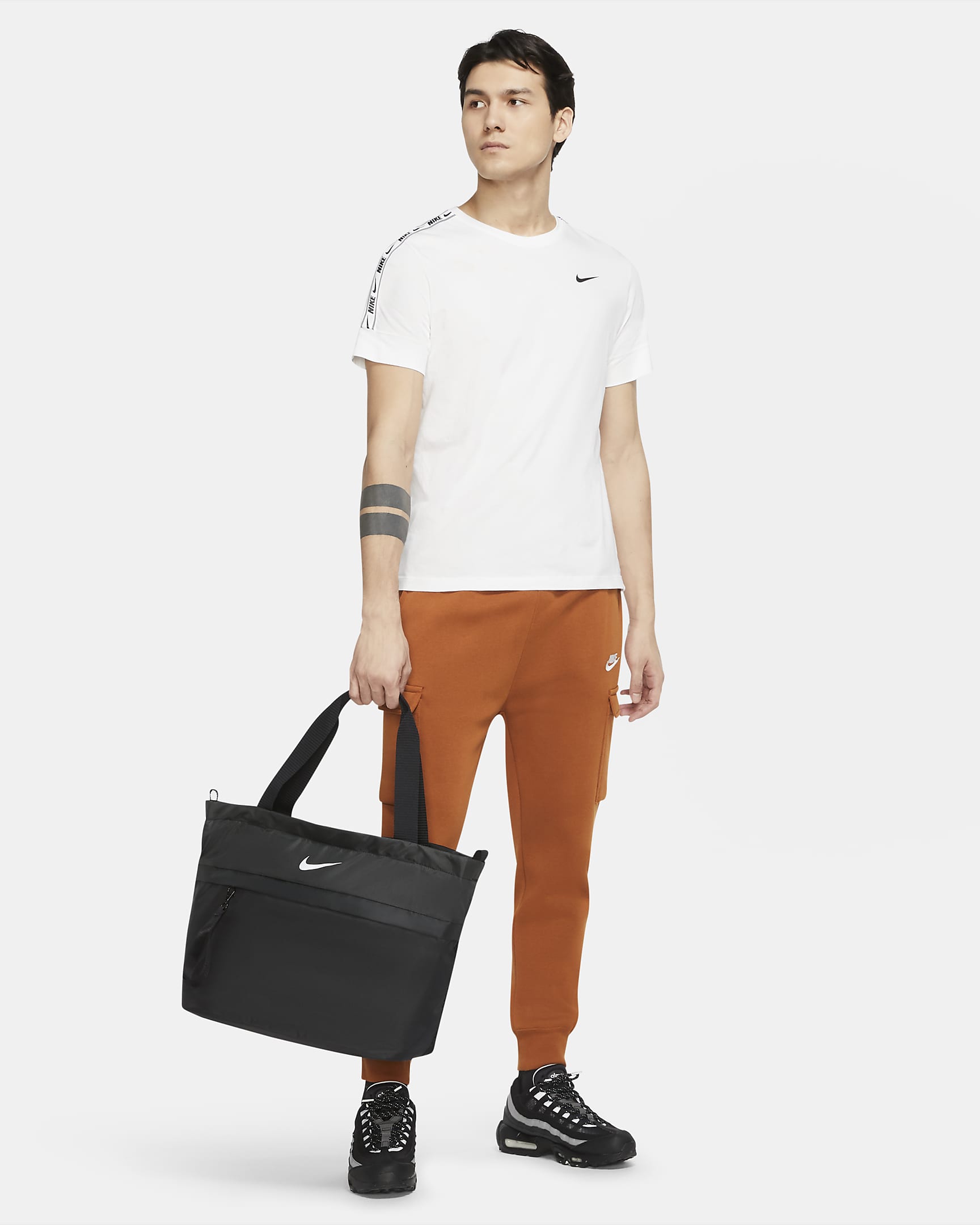 Nike Sportswear Essentials Tote (25L) - Black/Iron Grey/White