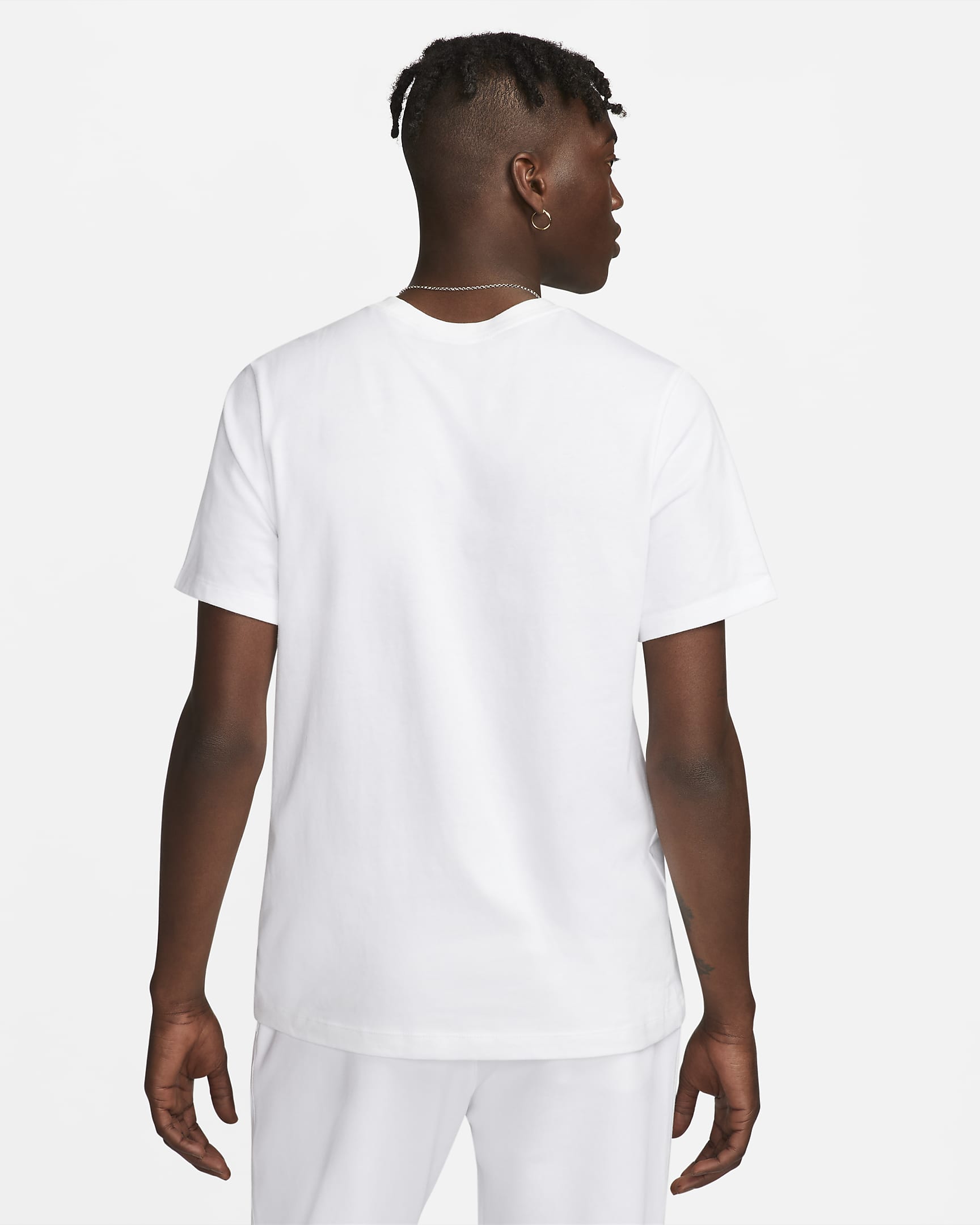 Nike Sportswear Club+ Men's T-Shirt. Nike UK