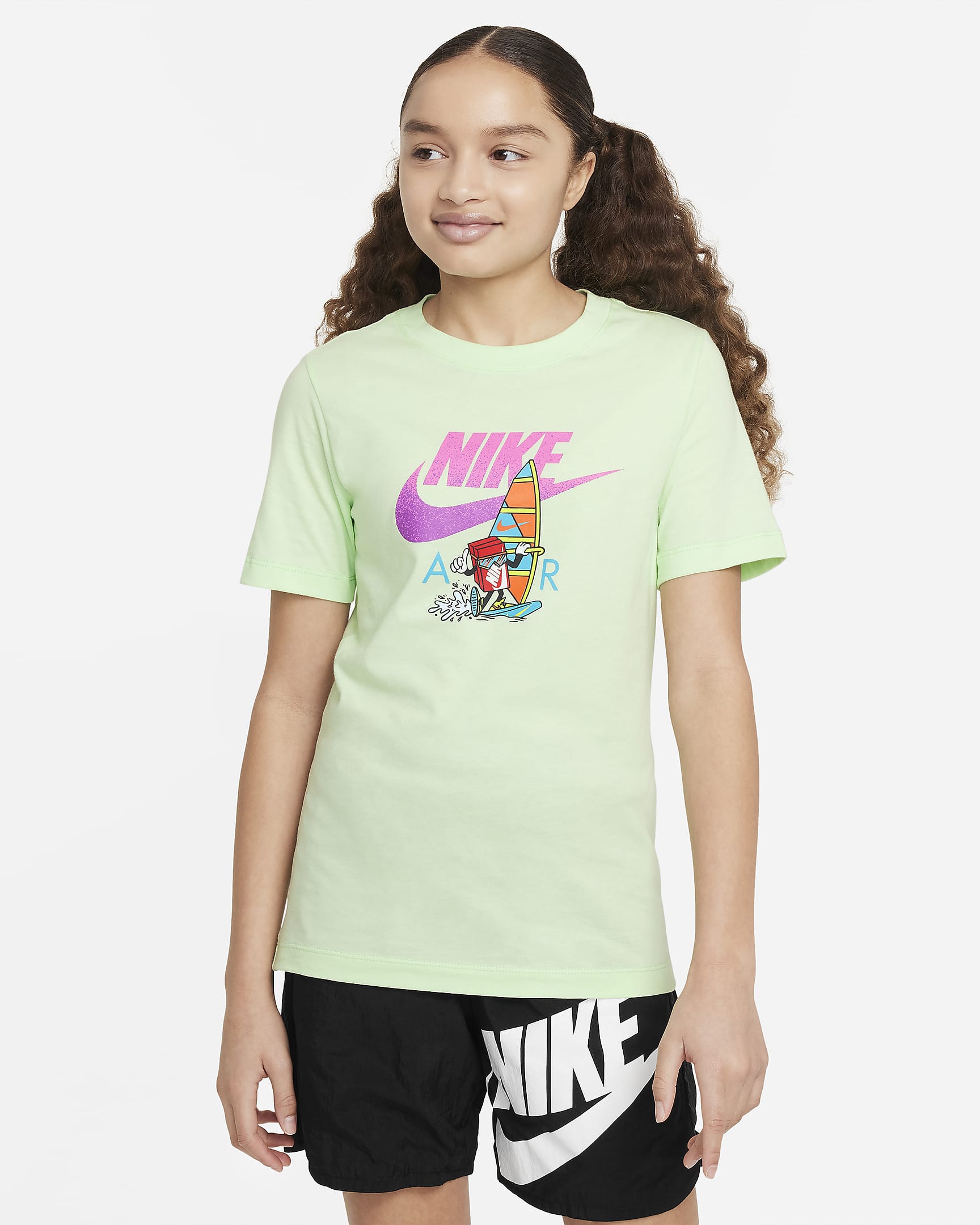 Nike Sportswear Older Kids' T-Shirt - Vapour Green