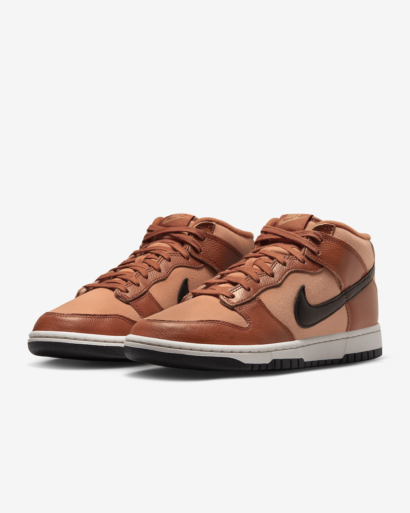 Nike Dunk Mid Men's Shoes.