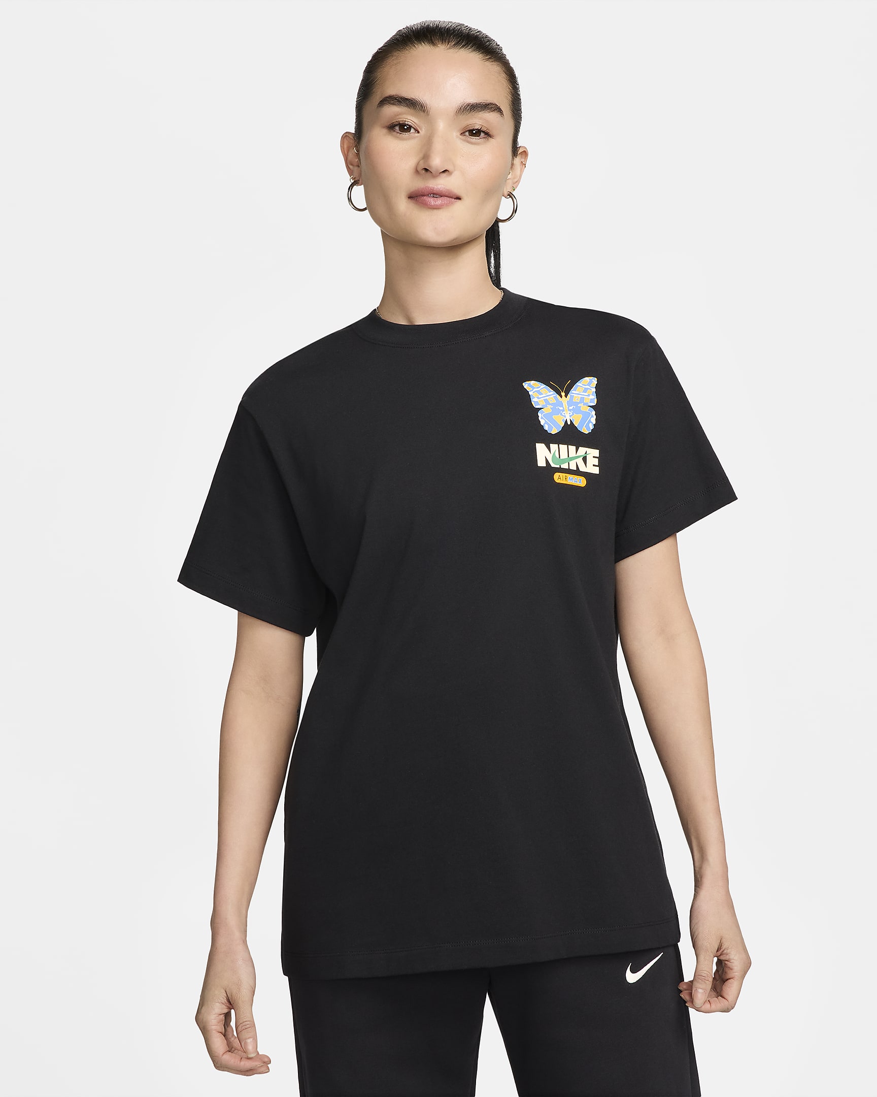 ナイキ スポーツウェア ウィメンズ グラフィック Tシャツ - ブラック