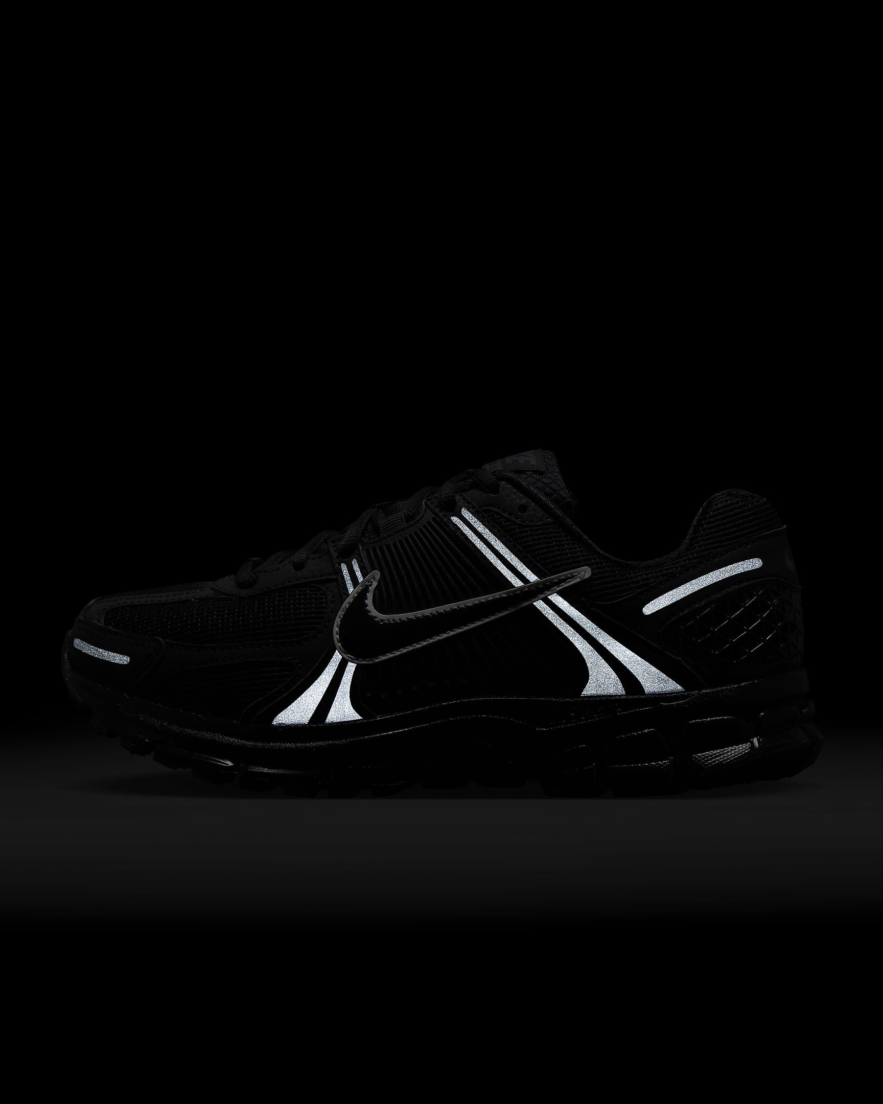 Nike Zoom Vomero 5 Women's Shoes - Black/Anthracite/White/Summit White