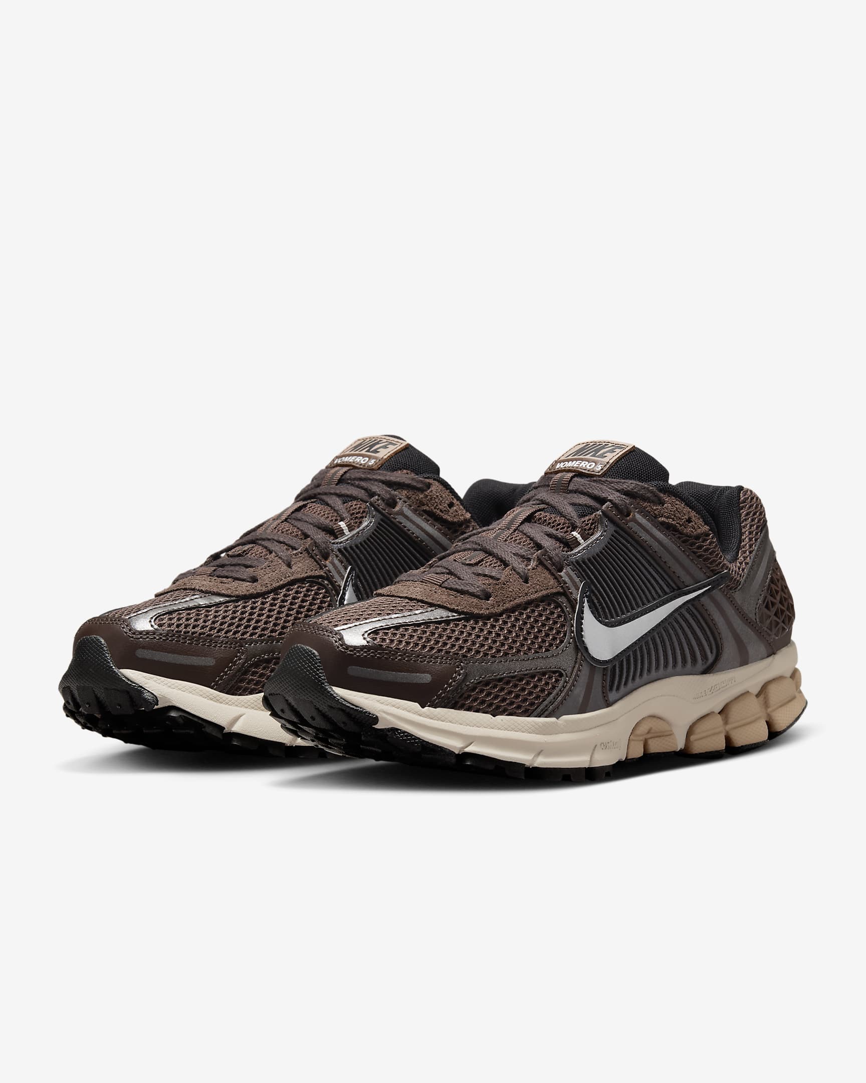 Nike Zoom Vomero 5 Women's Shoes - Baroque Brown/Light Orewood Brown/Hemp/Chrome