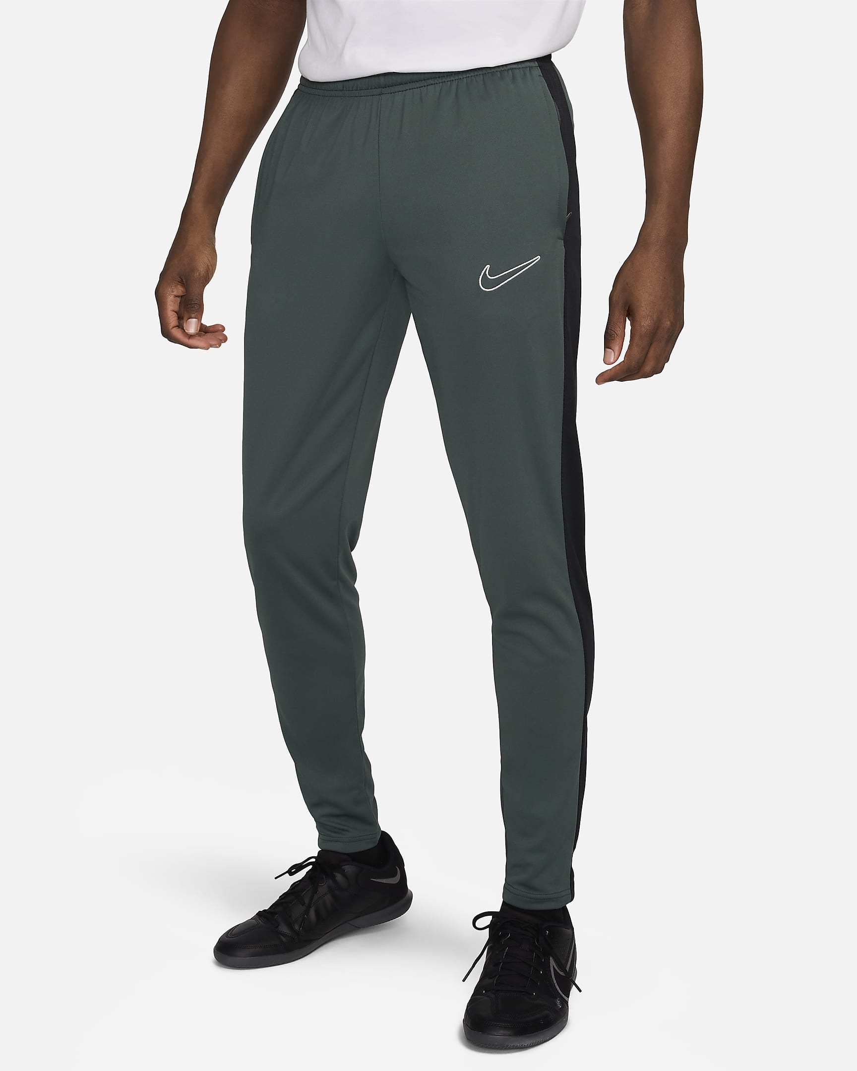 Nike Dri-FIT Academy Pantalón de fútbol Dri-FIT - Hombre - Vintage Green/Negro/Negro/Blanco