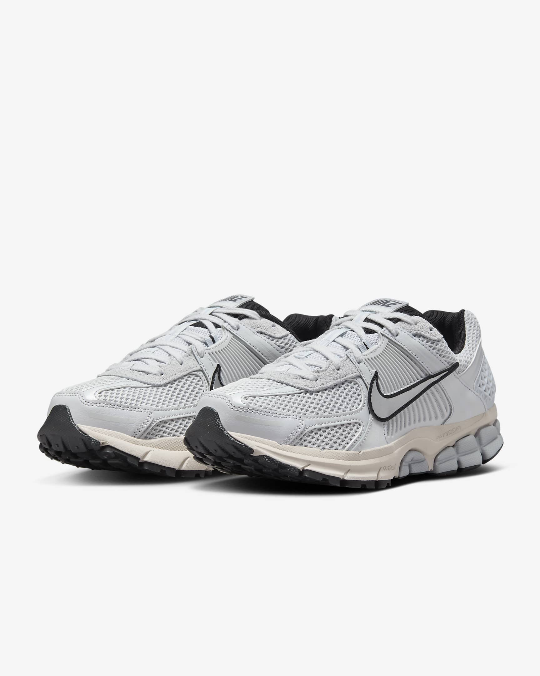 Nike Zoom Vomero 5 女鞋 - Pure Platinum/Light Orewood Brown/Wolf Grey/Chrome