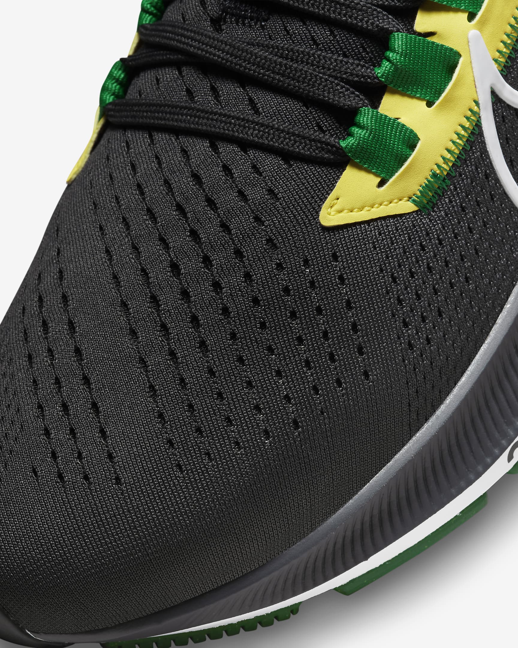 Nike College Pegasus 38 (Oregon) Running Shoes. Nike.com