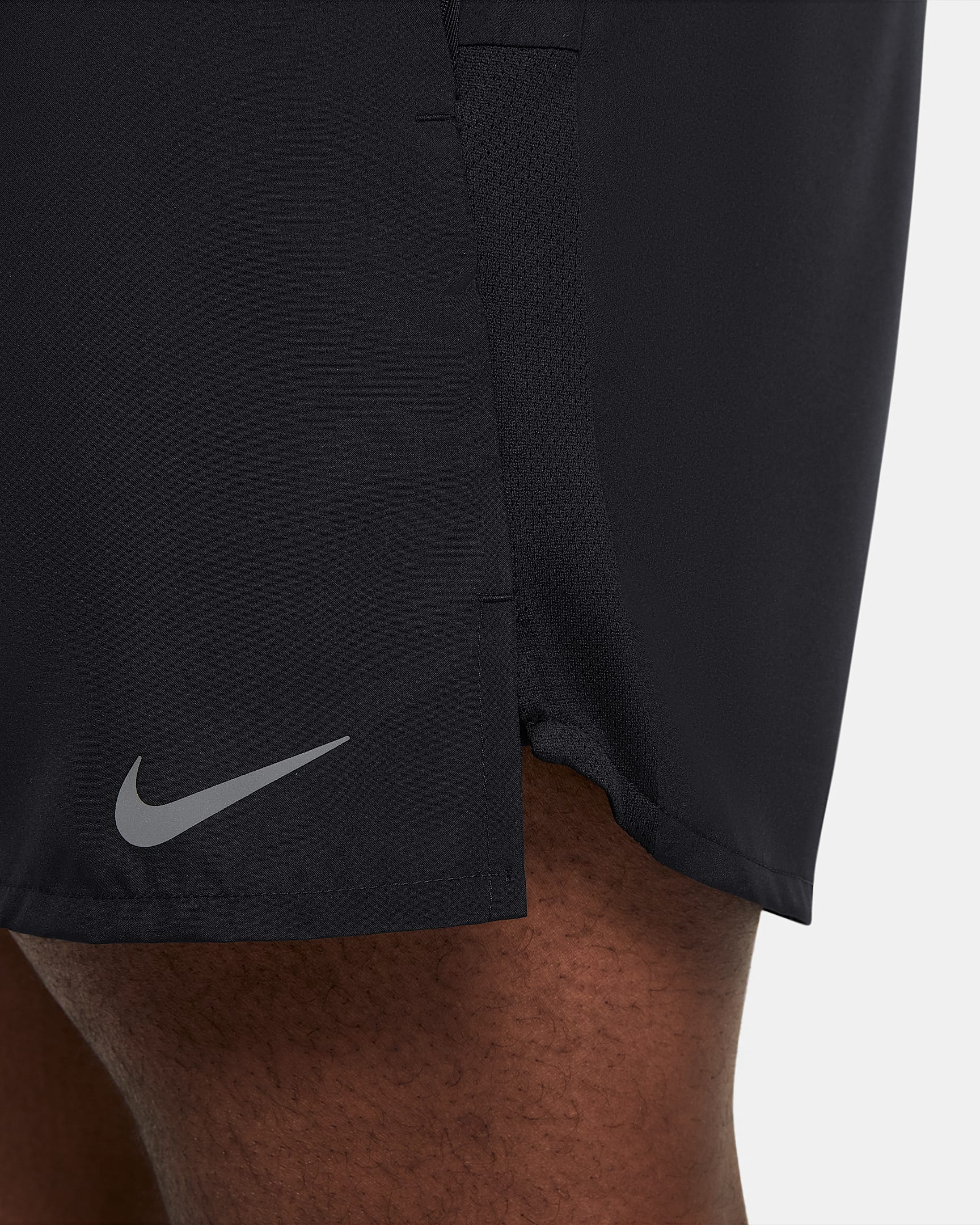 short challenger nike