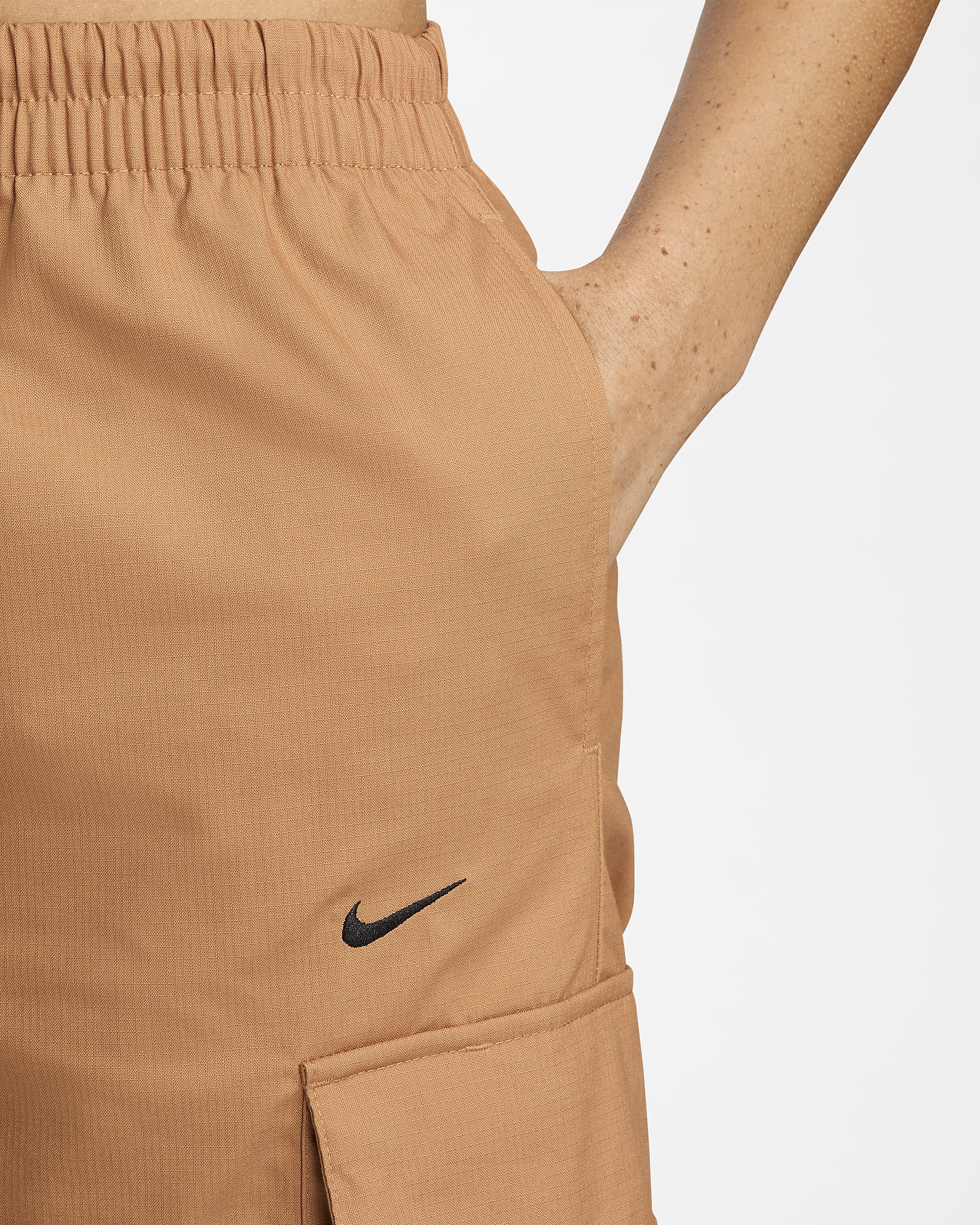 Pants cargo de tiro medio para mujer Nike Sportswear Everything Wovens - Lino/Negro