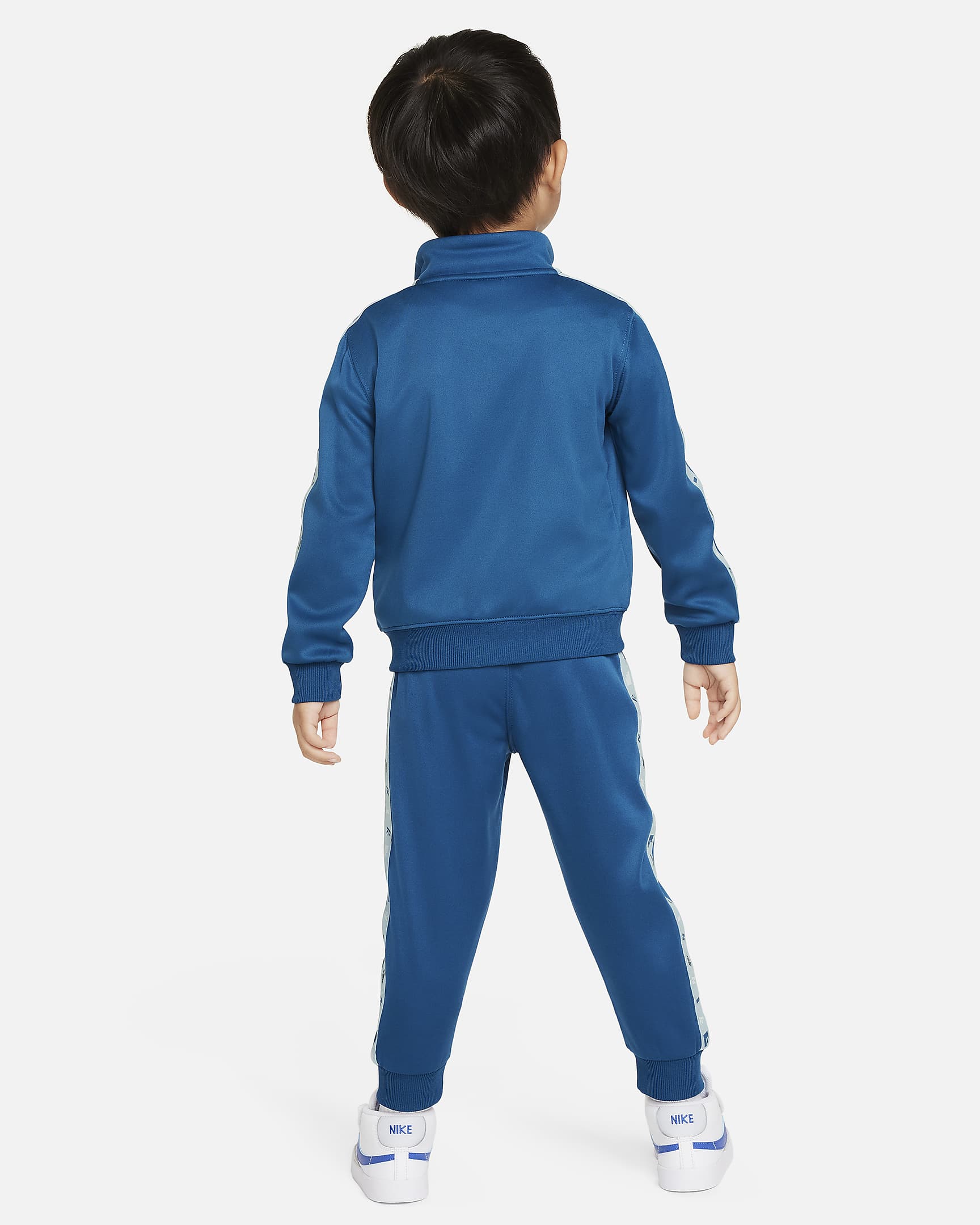 Nike Sportswear Club Dri-FIT Toddler Tricot Set. Nike.com