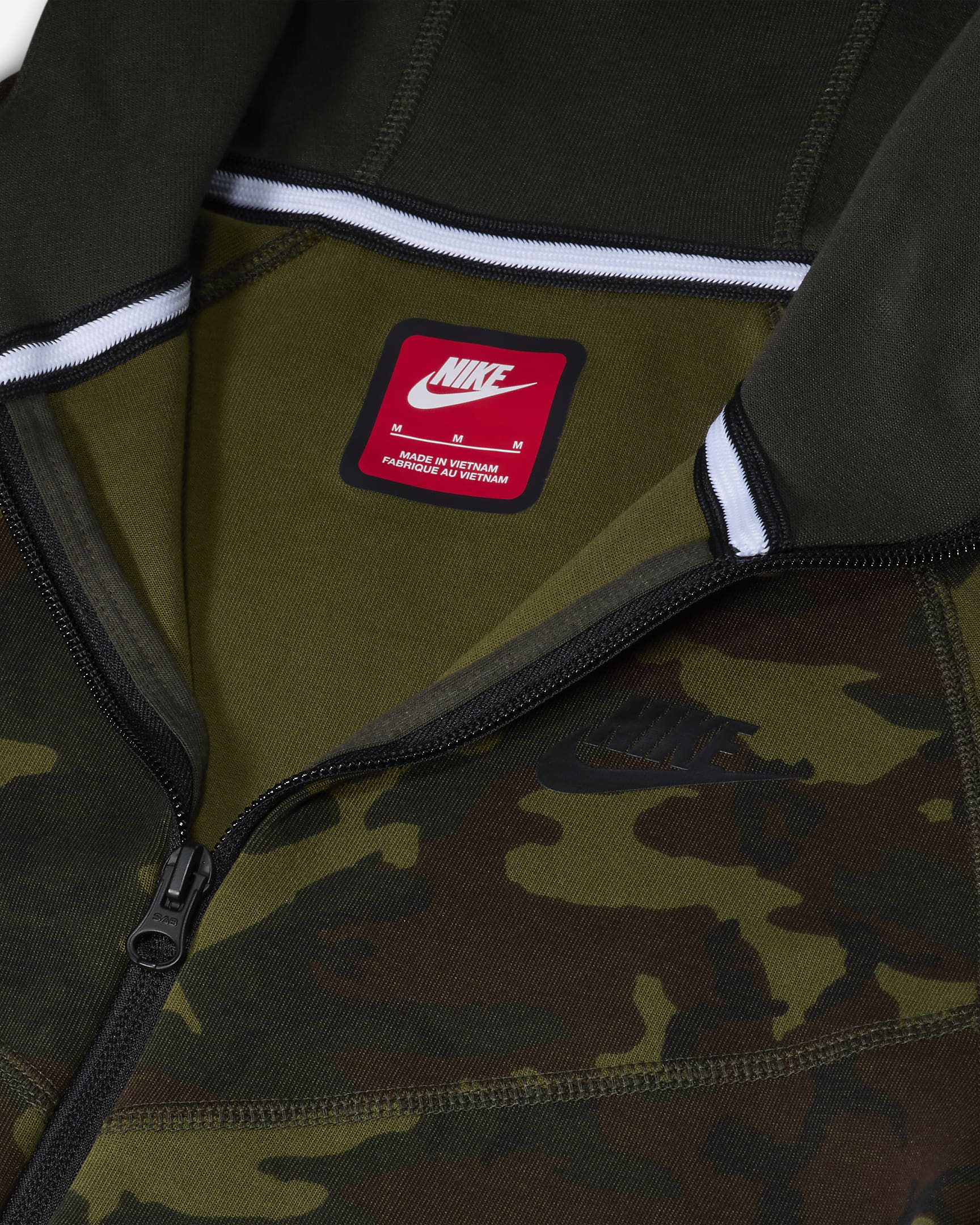 Felpa camo con cappuccio e zip a tutta lunghezza Nike Sportswear Tech Fleece – Ragazzo - Nero/Sequoia/Nero