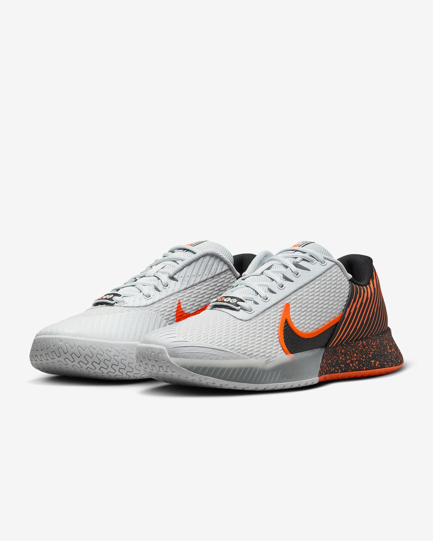 Chaussure de tennis pour surface dure NikeCourt Vapor Pro 2 Premium pour homme - Pure Platinum/Hyper Crimson/Blanc/Noir