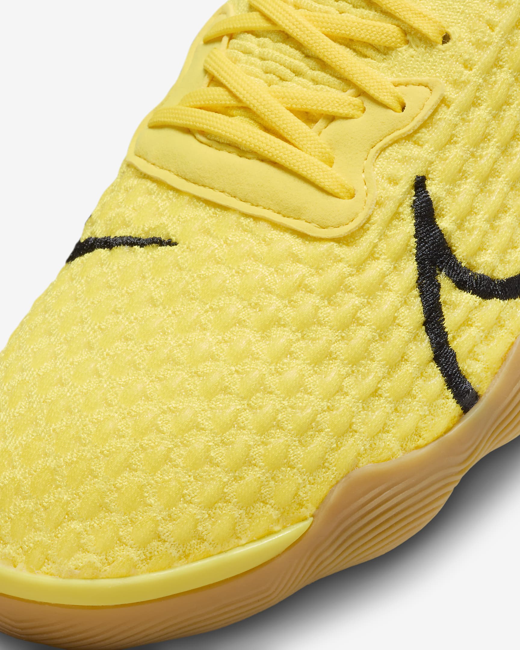 Tacos de fútbol low para cancha cubierta Nike React Gato - Amarillo opti/Marrón claro goma/Negro