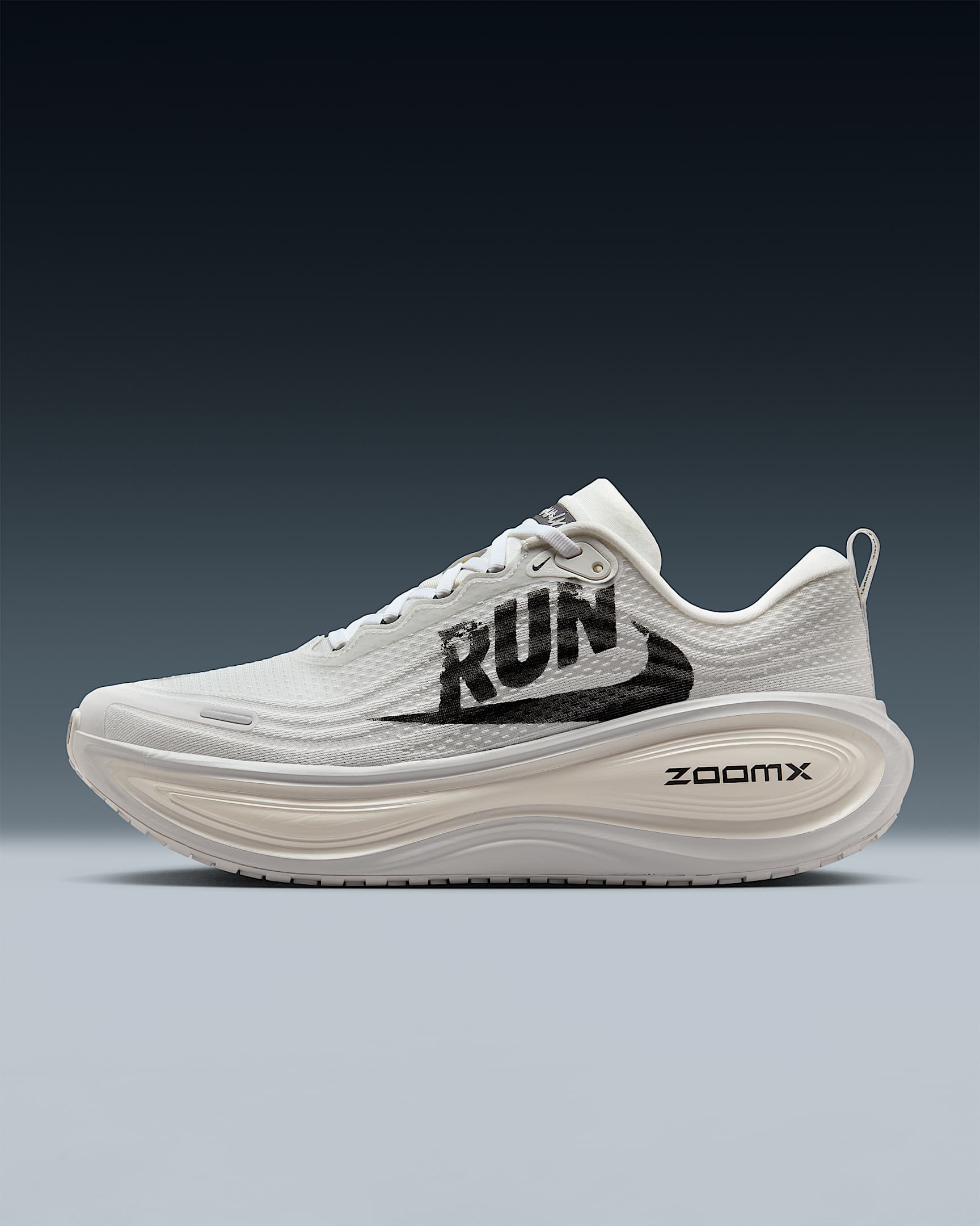 Tenis de correr en pavimento para hombre Nike Vomero Plus - Blanco cumbre/Gris vasto/Vela/Negro