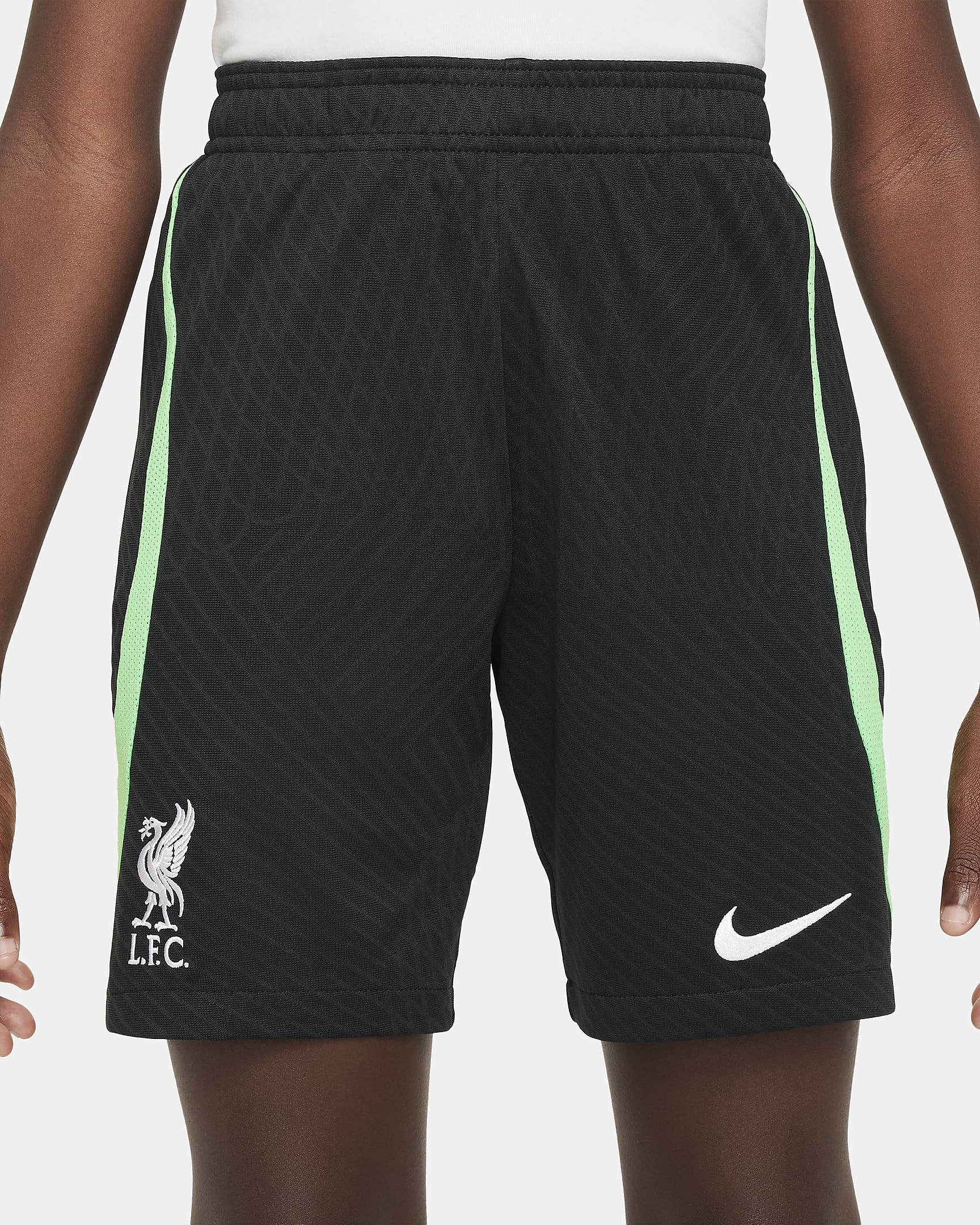 Shorts de fútbol de tejido Knit Nike Dri-FIT para niños talla grande del Liverpool FC Strike - Negro/Verde veneno/Blanco