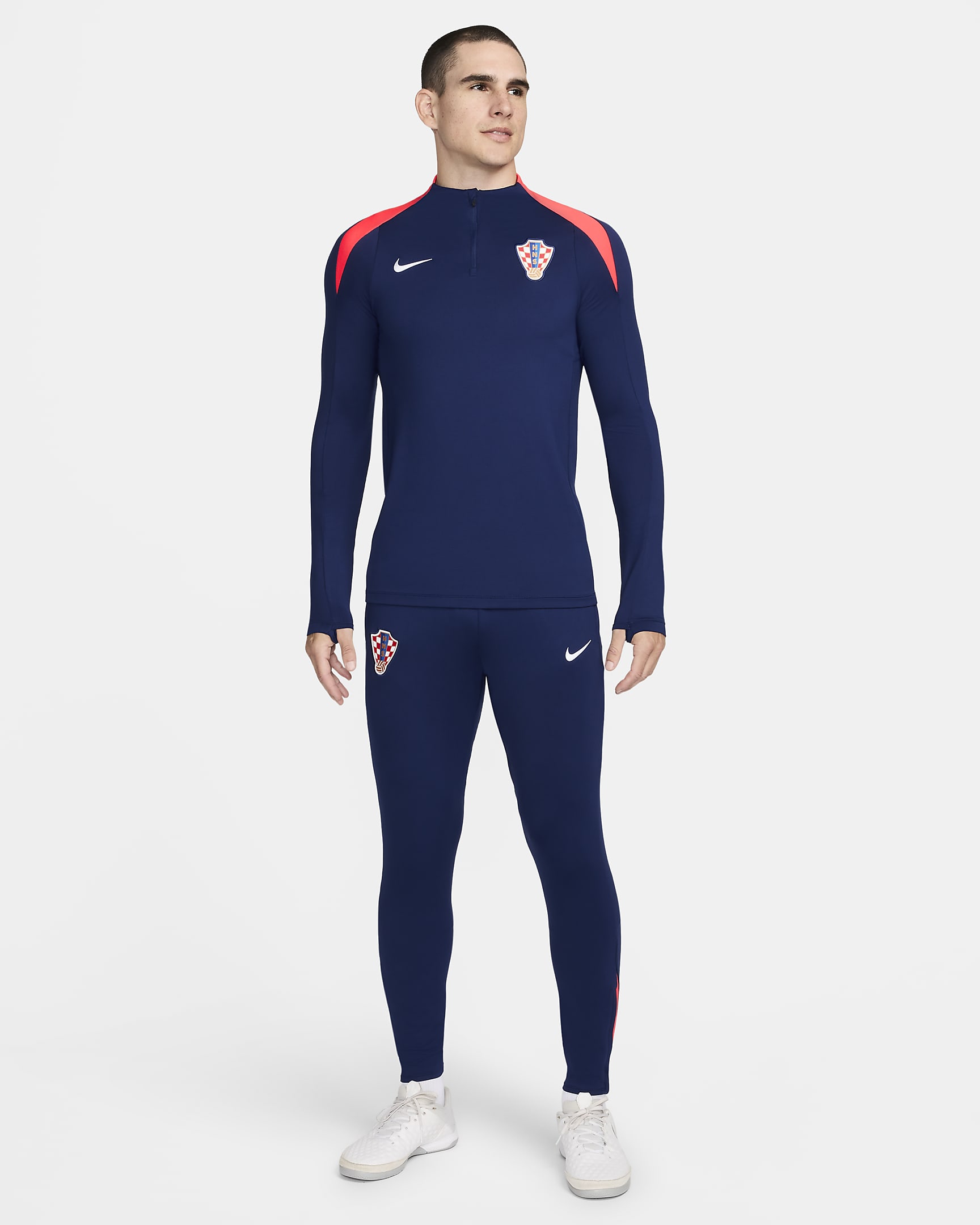 Maglia da calcio per allenamento Nike Dri-FIT Croazia Strike – Uomo - Blue Void/Bright Crimson/Bianco