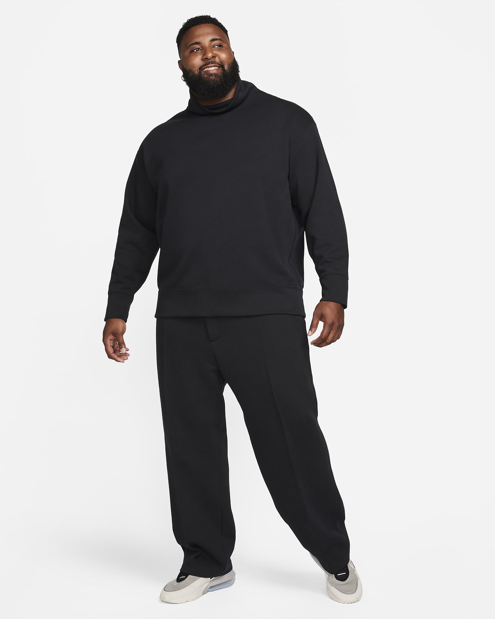 Nike Sportswear Tech Fleece Reimagined joggingbroek met open zoom en ruimvallende pasvorm voor heren - Zwart/Zwart