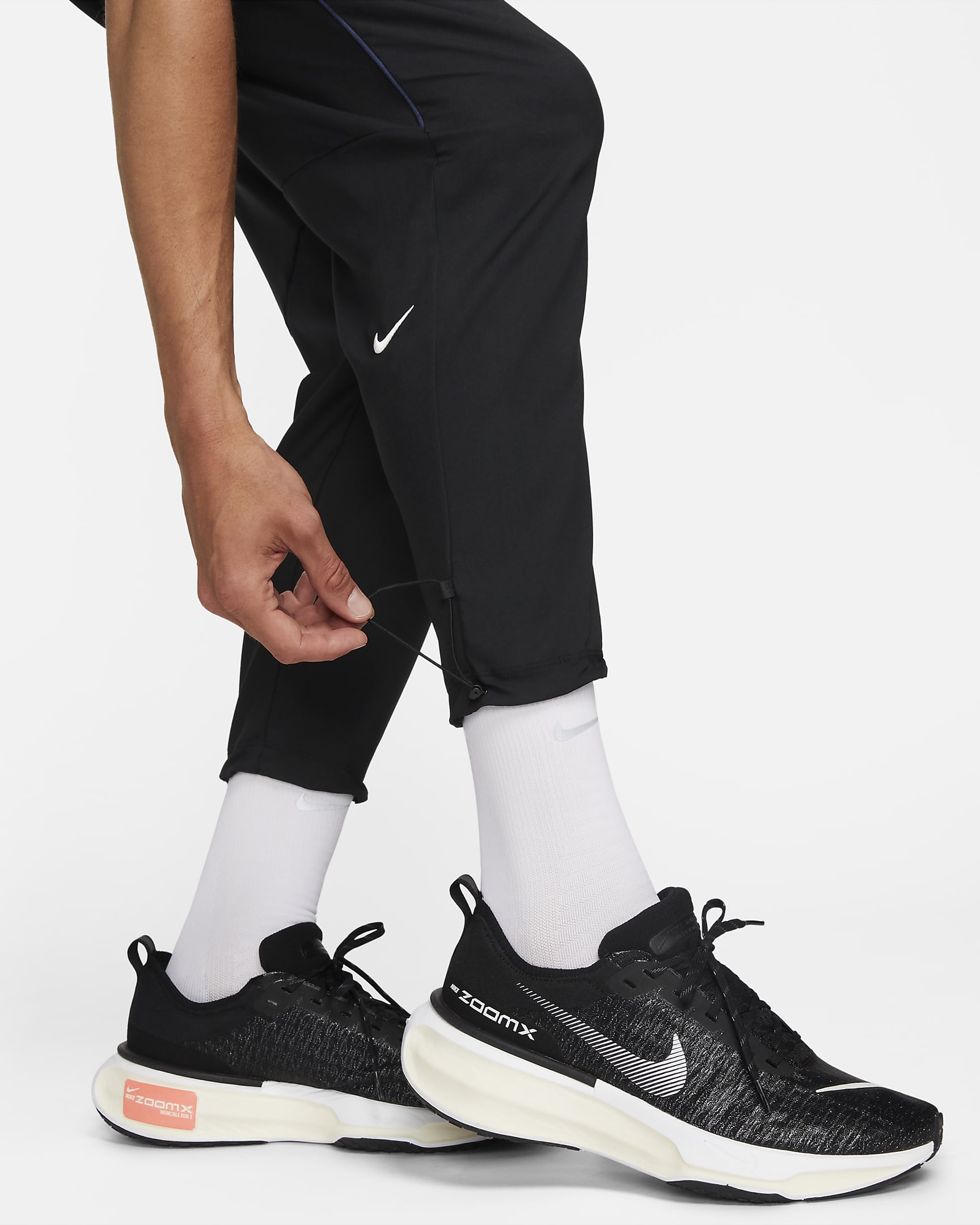 Nike Challenger Track Club Men's Dri-FIT Running Trousers. Nike CA