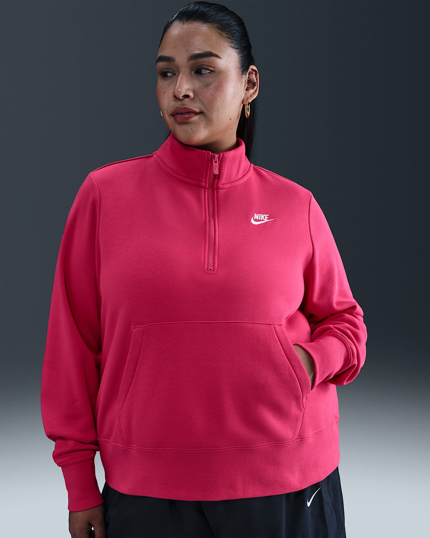 Sudadera de medio cierre para mujer Nike Sportswear Club Fleece (talla grande) - Rosa enérgico/Blanco