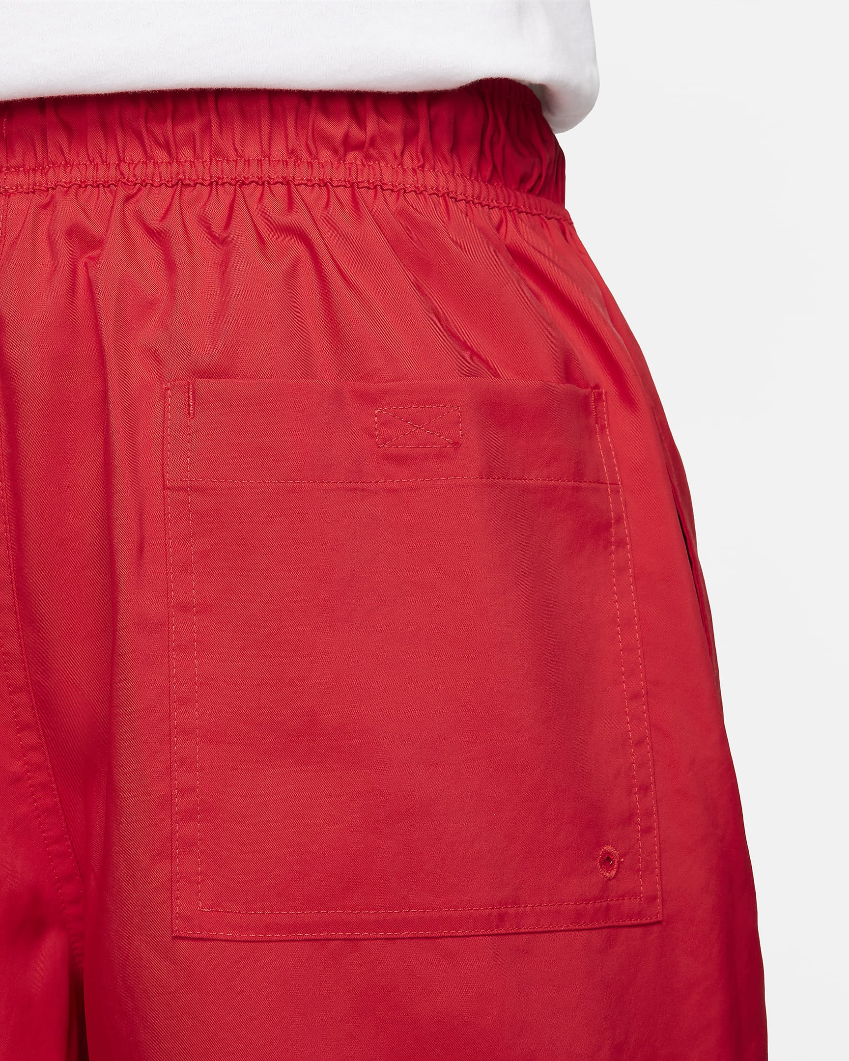 Vævede Nike Club-flow-shorts til mænd - University Red/hvid