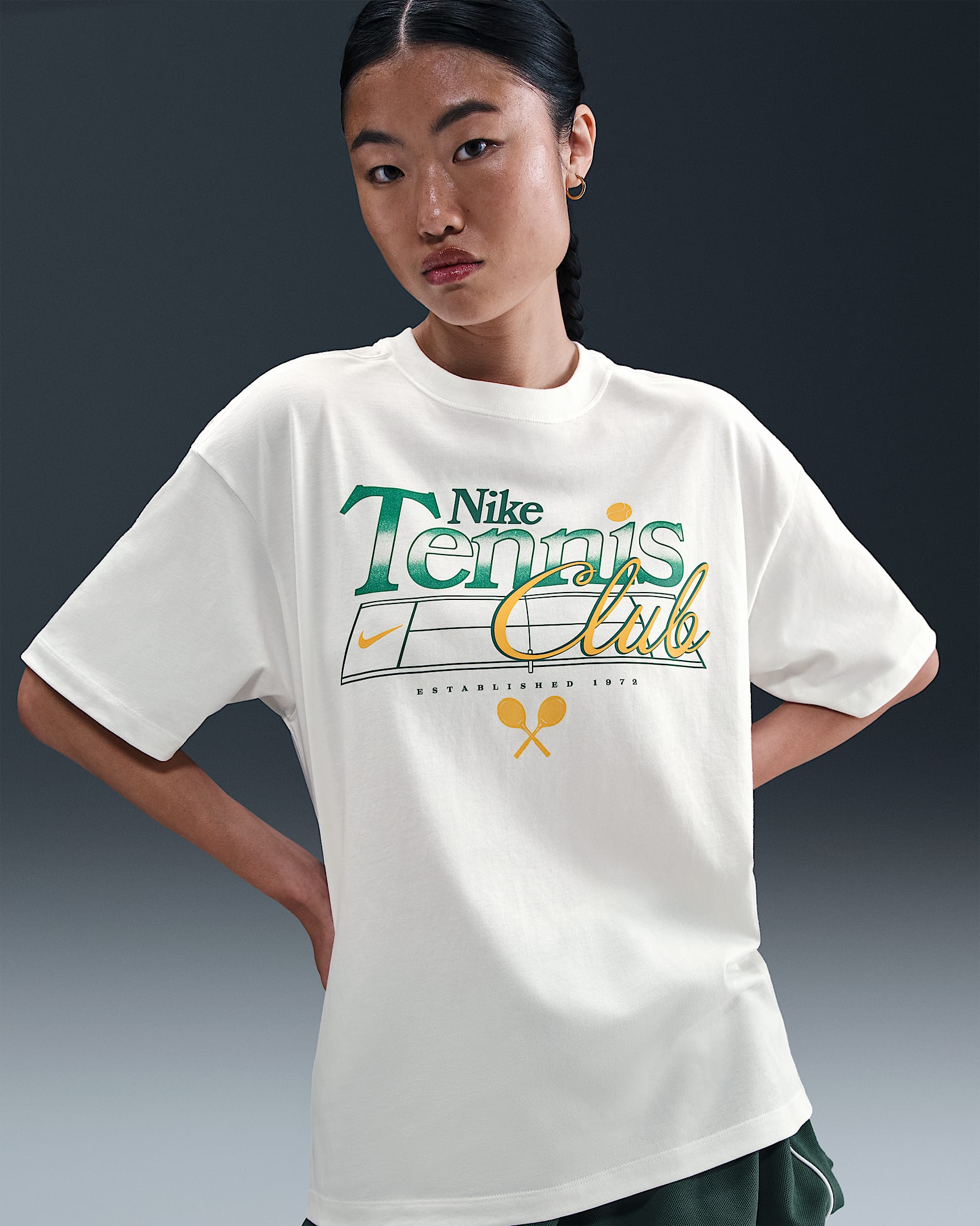 เสื้อยืดกราฟิกขนาดโอเวอร์ไซส์ผู้หญิง Nike Sportswear - Sail