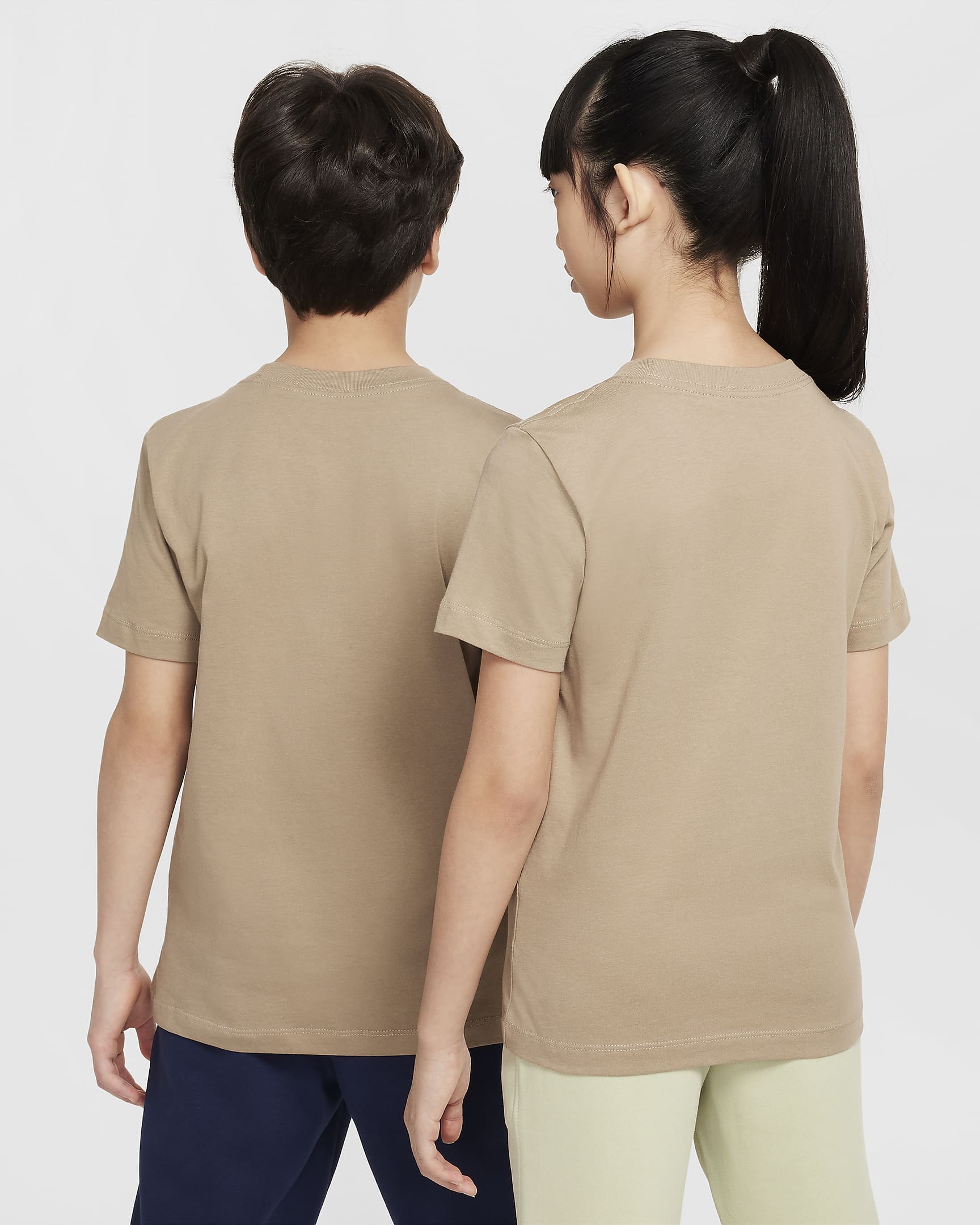 Nike Sportswear Older Kids' T-Shirt - Khaki