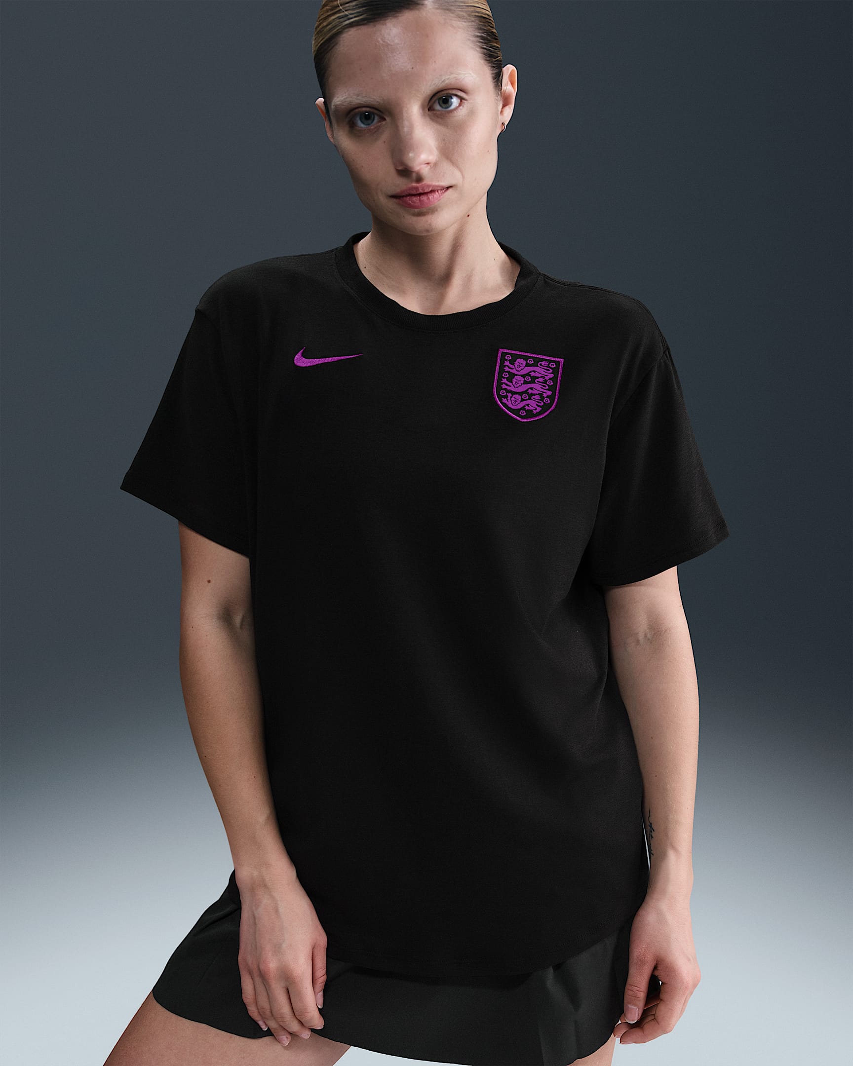 England Relaxed Women's Nike One Dri-FIT Football Short-Sleeve Top - Black/Vivid Purple