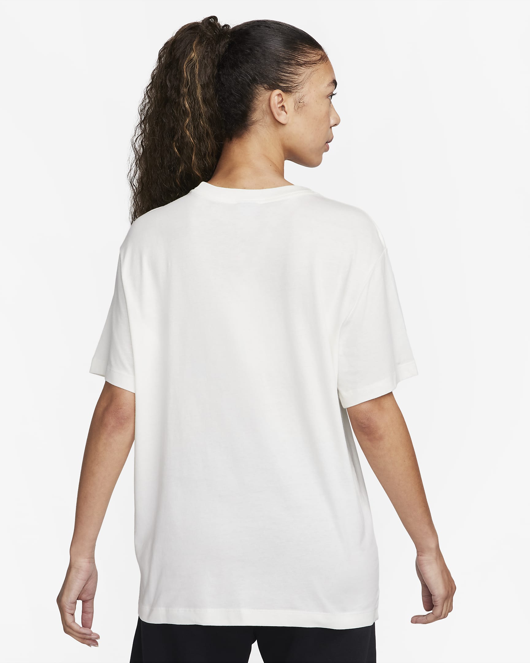 Nike Sportswear Women's T-Shirt. Nike UK