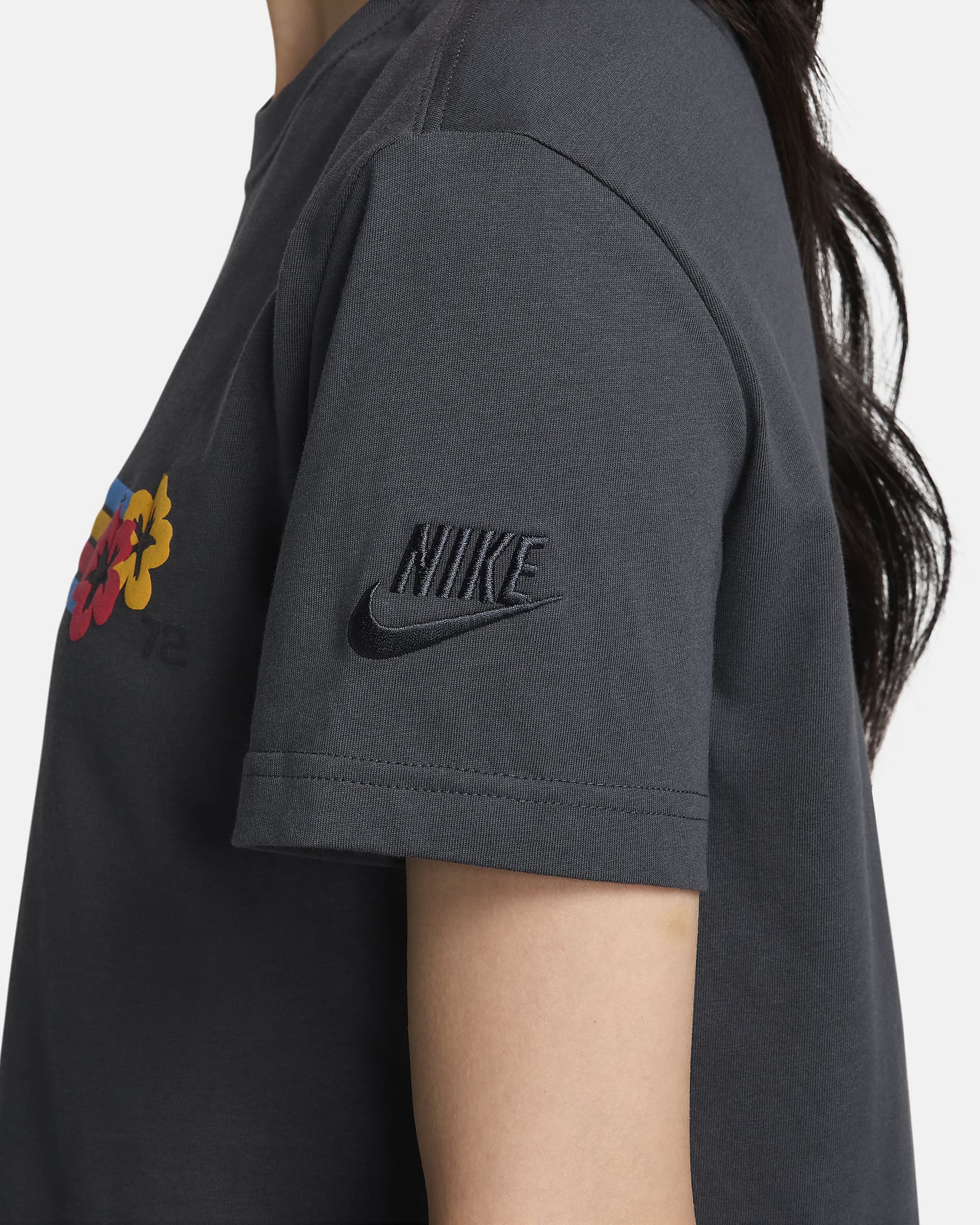 Nike Sportswear Women's Cropped T-Shirt - Dark Smoke Grey/Dark Smoke Grey