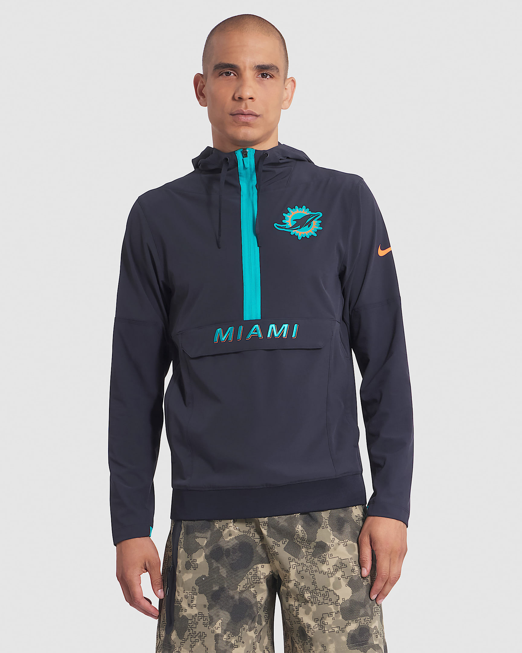 Chamarra Nike de la NFL de medio cierre con gorro para hombre Miami Dolphins Rivalries Collection Sideline Anorak - Azul marino