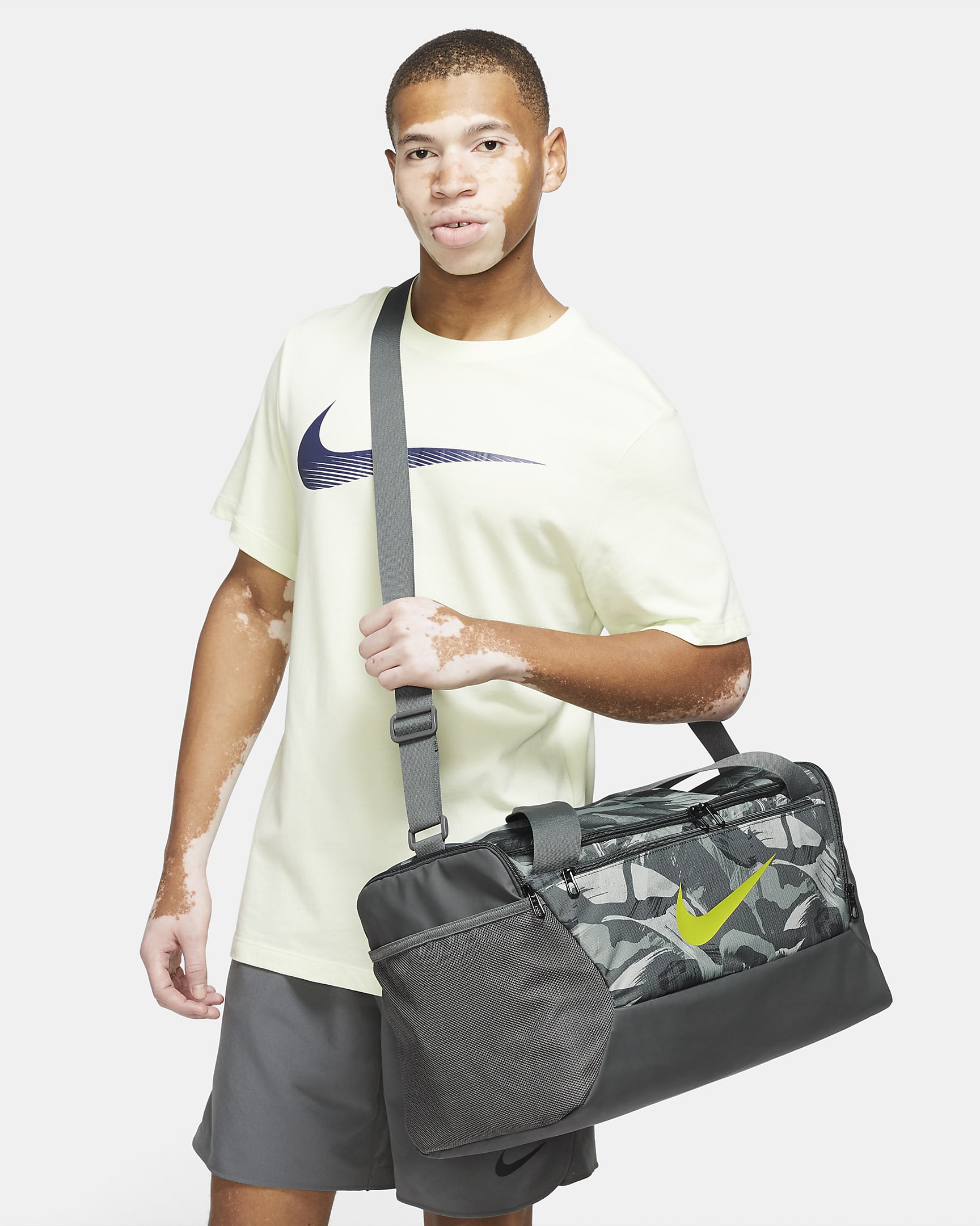 Nike Brasilia Printed Duffel Bag (Small, 41L). Nike BG