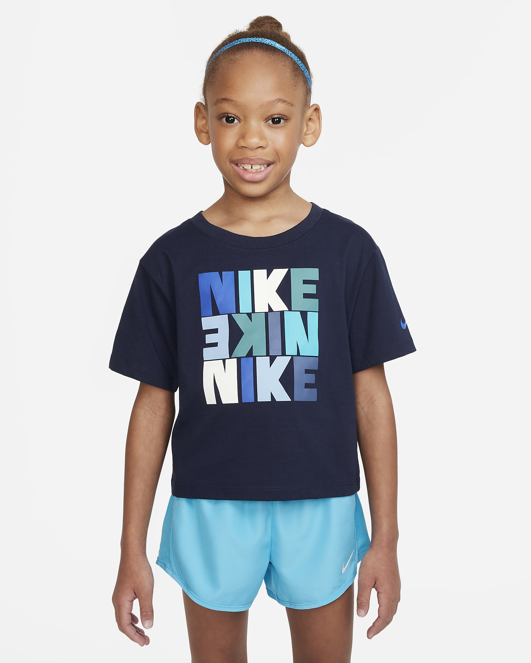 Playera para niños talla pequeña Nike Snack Pack Boxy Tee. Nike.com