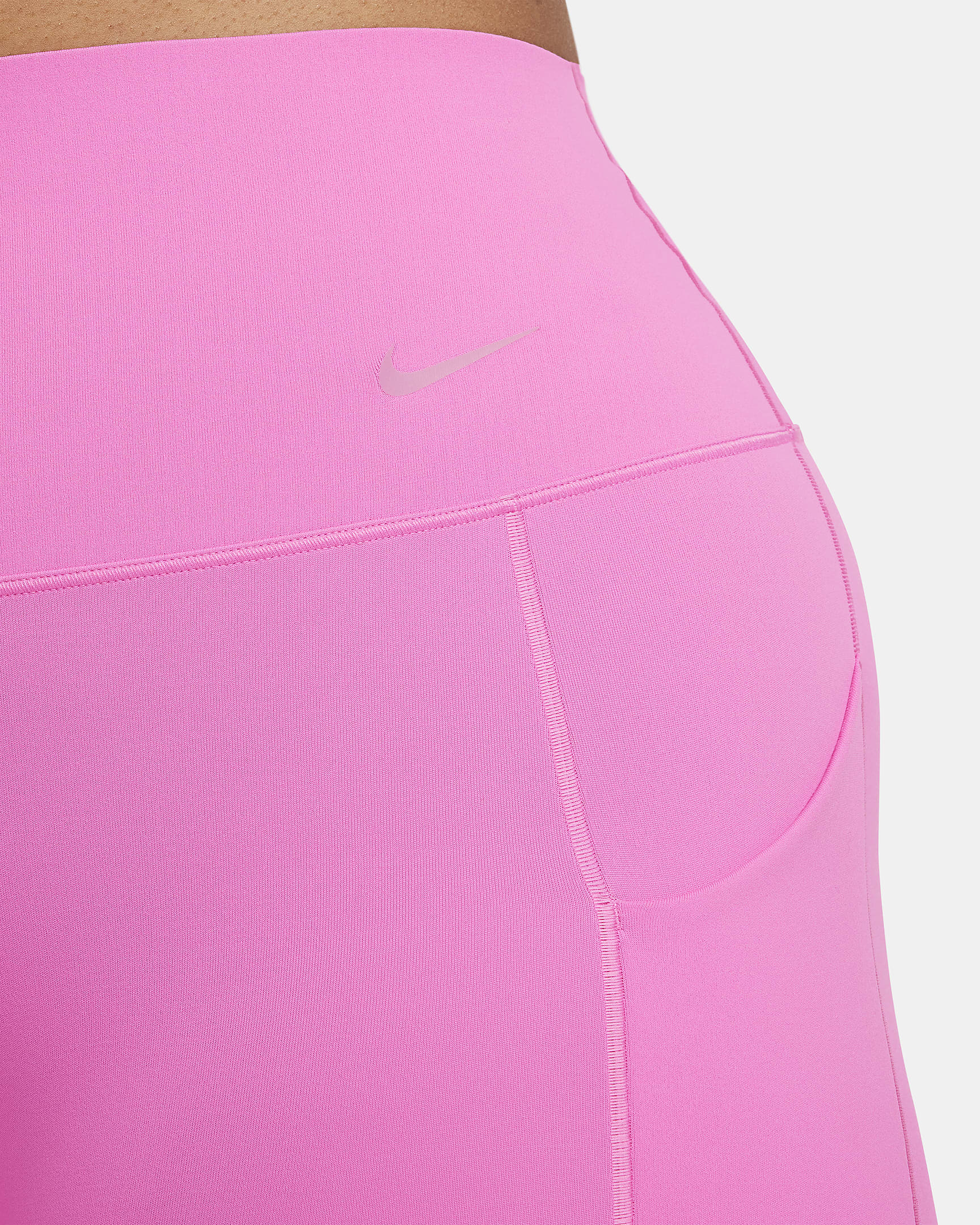 Leggings de 7/8 de tiro alto y sujeción media con bolsillos para mujer Nike Universa - Rosa alegre/Negro