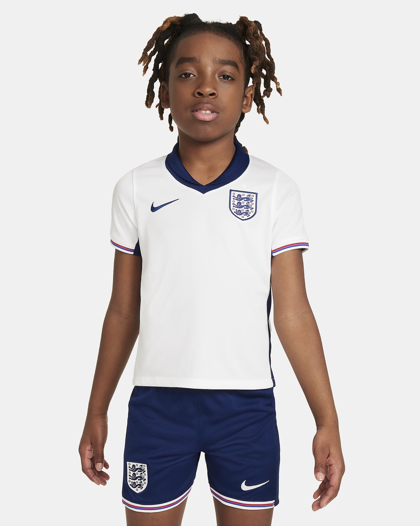 England 2024/25 Stadium Home dreiteiliges Nike Replika Fußballtrikot-Set (jüngere Kinder) - Weiß/Blue Void