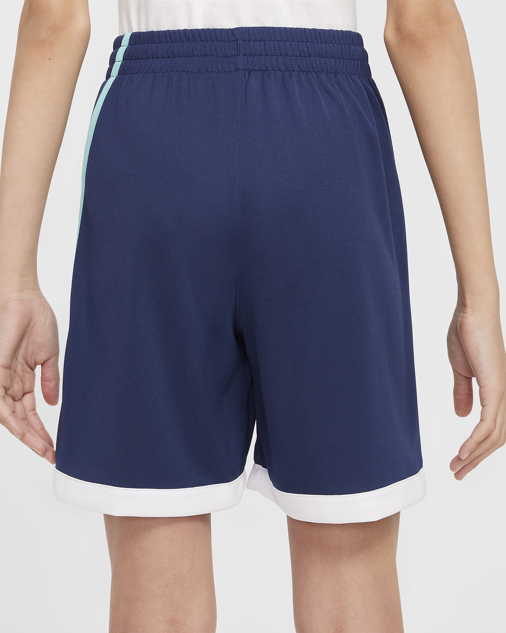 Nike Multi+ trainingsshorts met Dri-FIT voor jongens - Midnight Navy/Green Frost/Wit