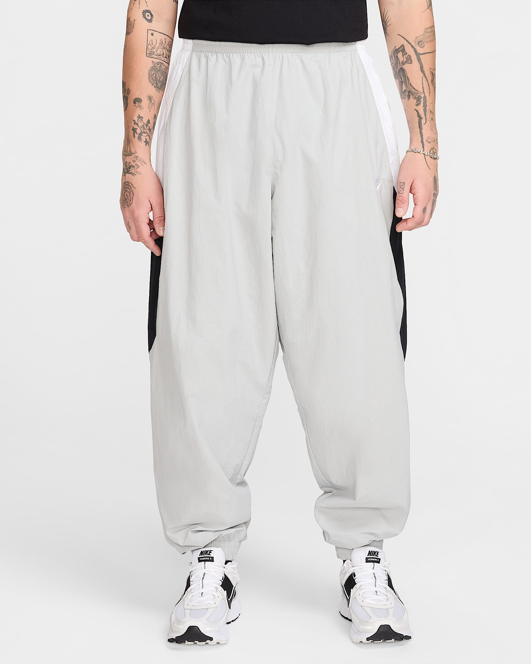 Nike Club Men's Oversized Woven Track Pants - Light Smoke Grey/White/Black/White