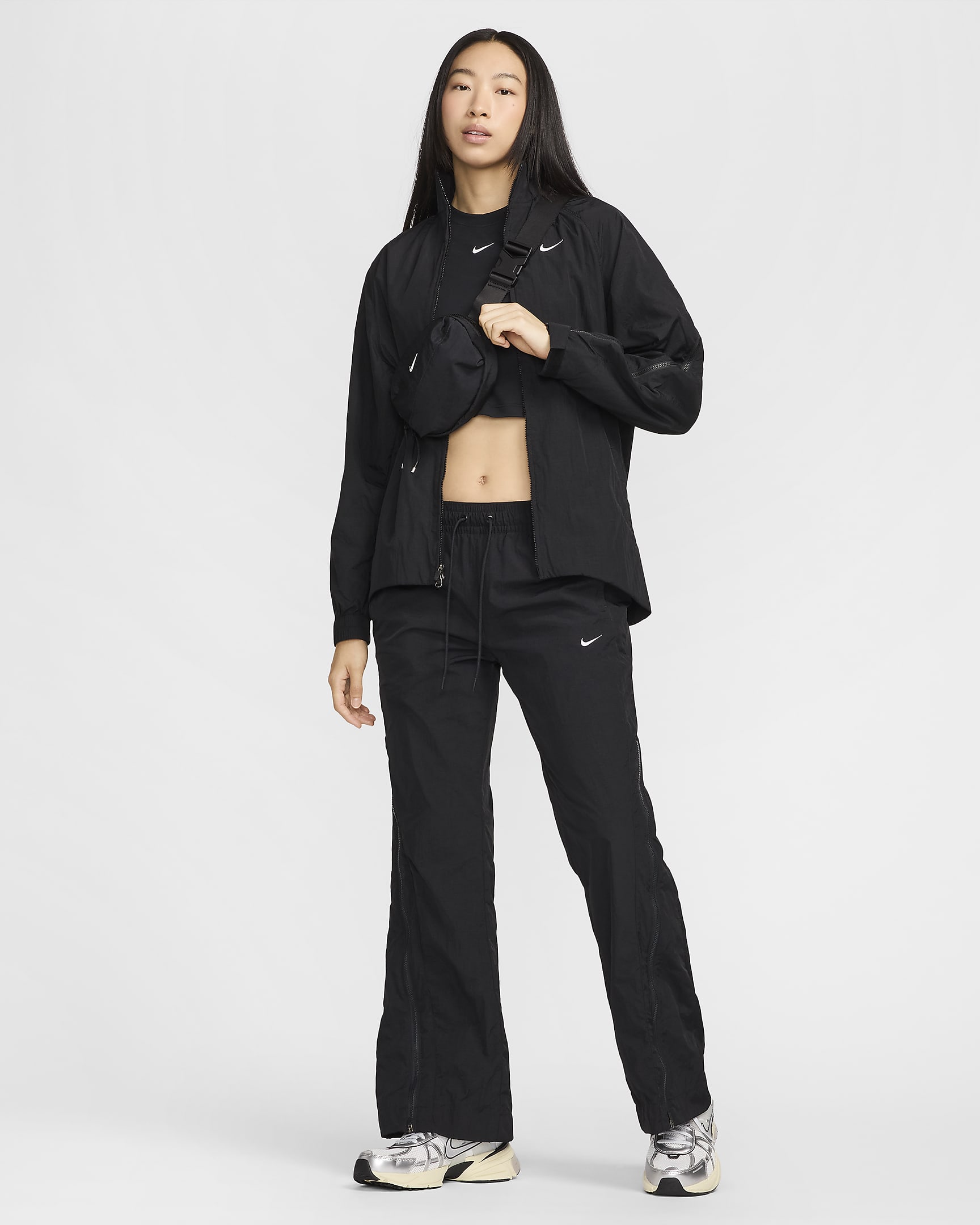 Nike Sportswear Collection Women's Oversized Repel Zip Jacket - Black/White