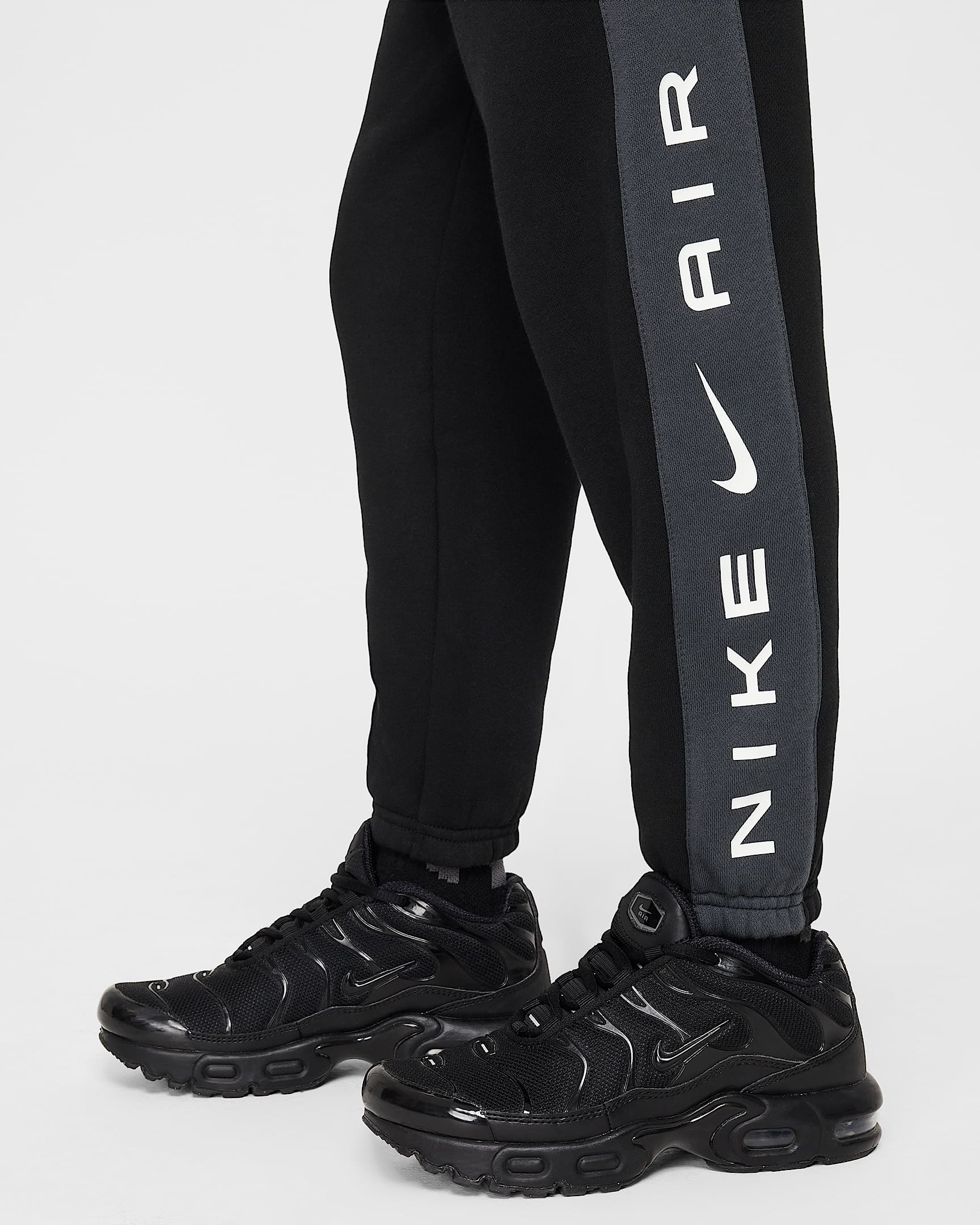 Pantalon avec poches sur les côtés - noir - Grandes tailles - 35.00