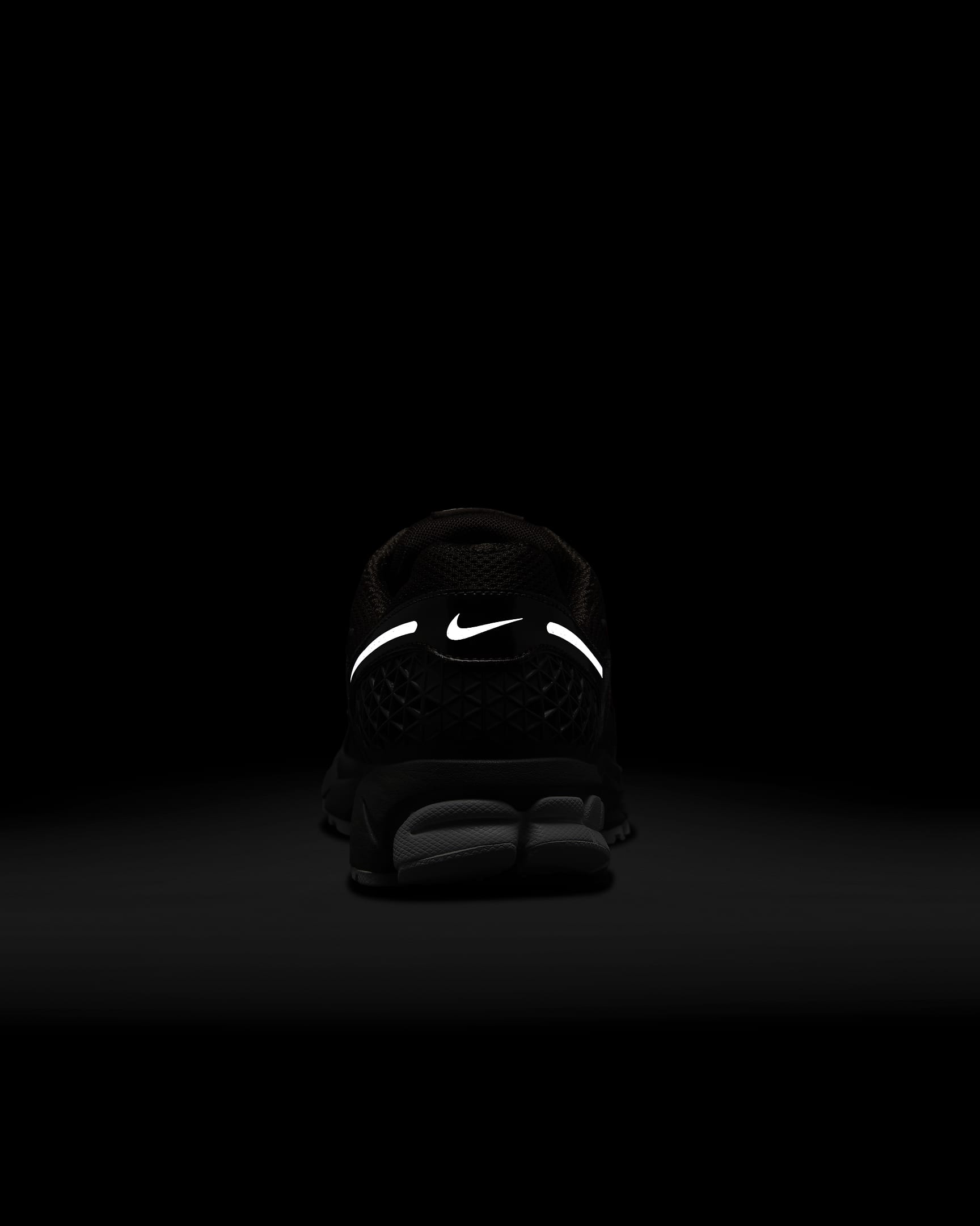 Nike Zoom Vomero 5 Men's Shoes. Nike UK
