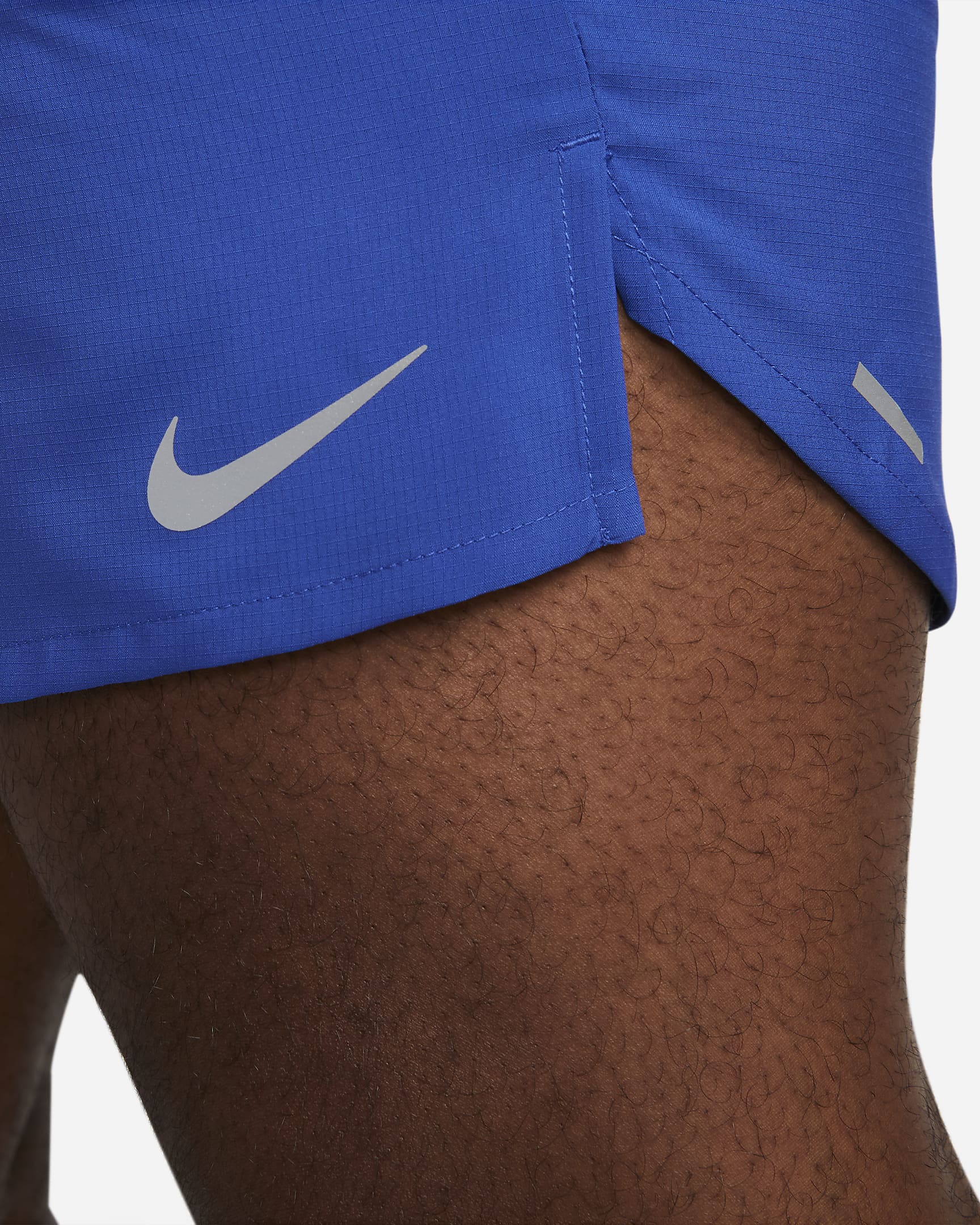 Shorts de correr Dri-FIT de 18 cm con forro de ropa interior para hombre Nike Stride - Royal juego/Negro