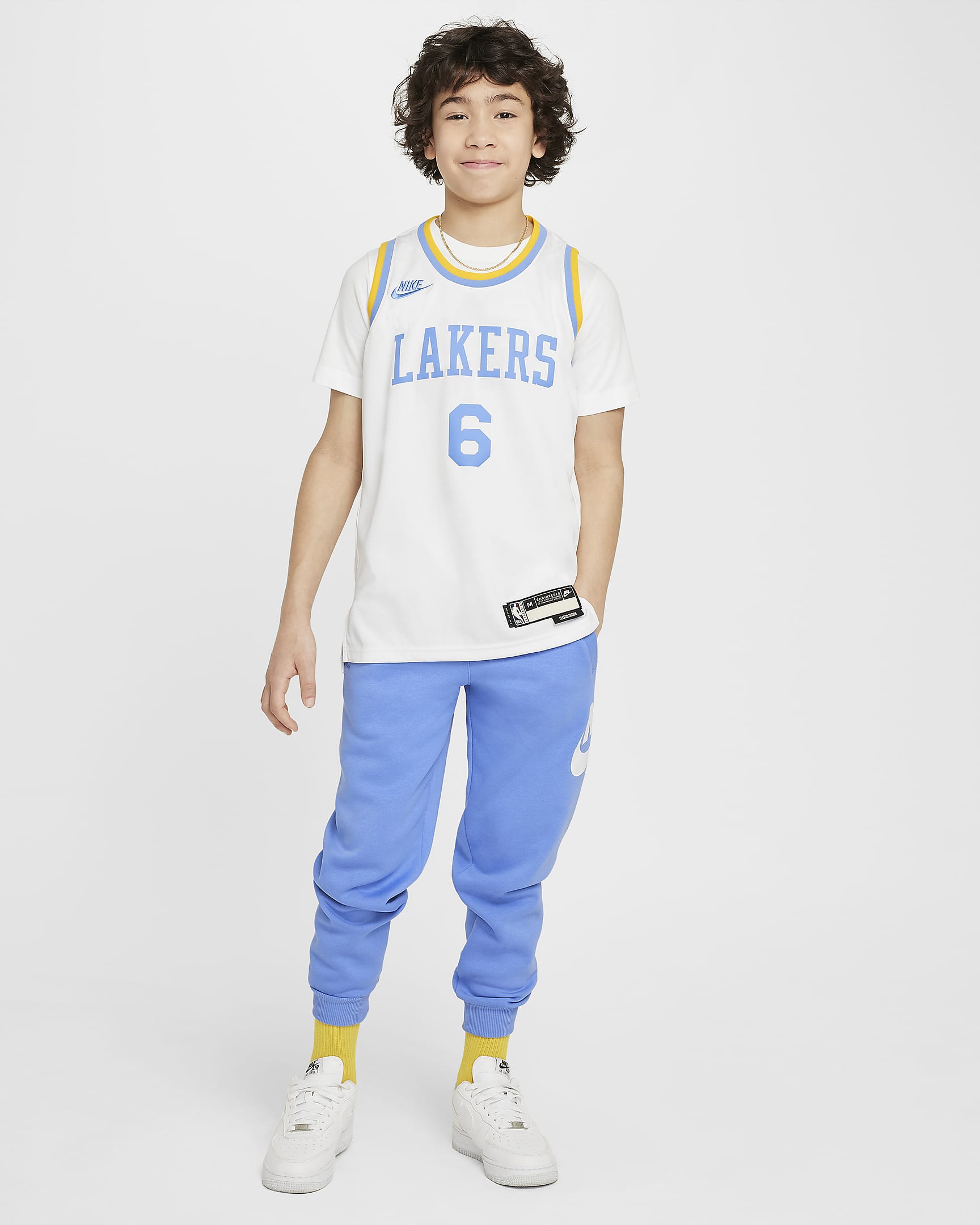 LeBron James Los Angeles Lakers Older Kids' Nike Dri-FIT NBA Swingman Jersey - White