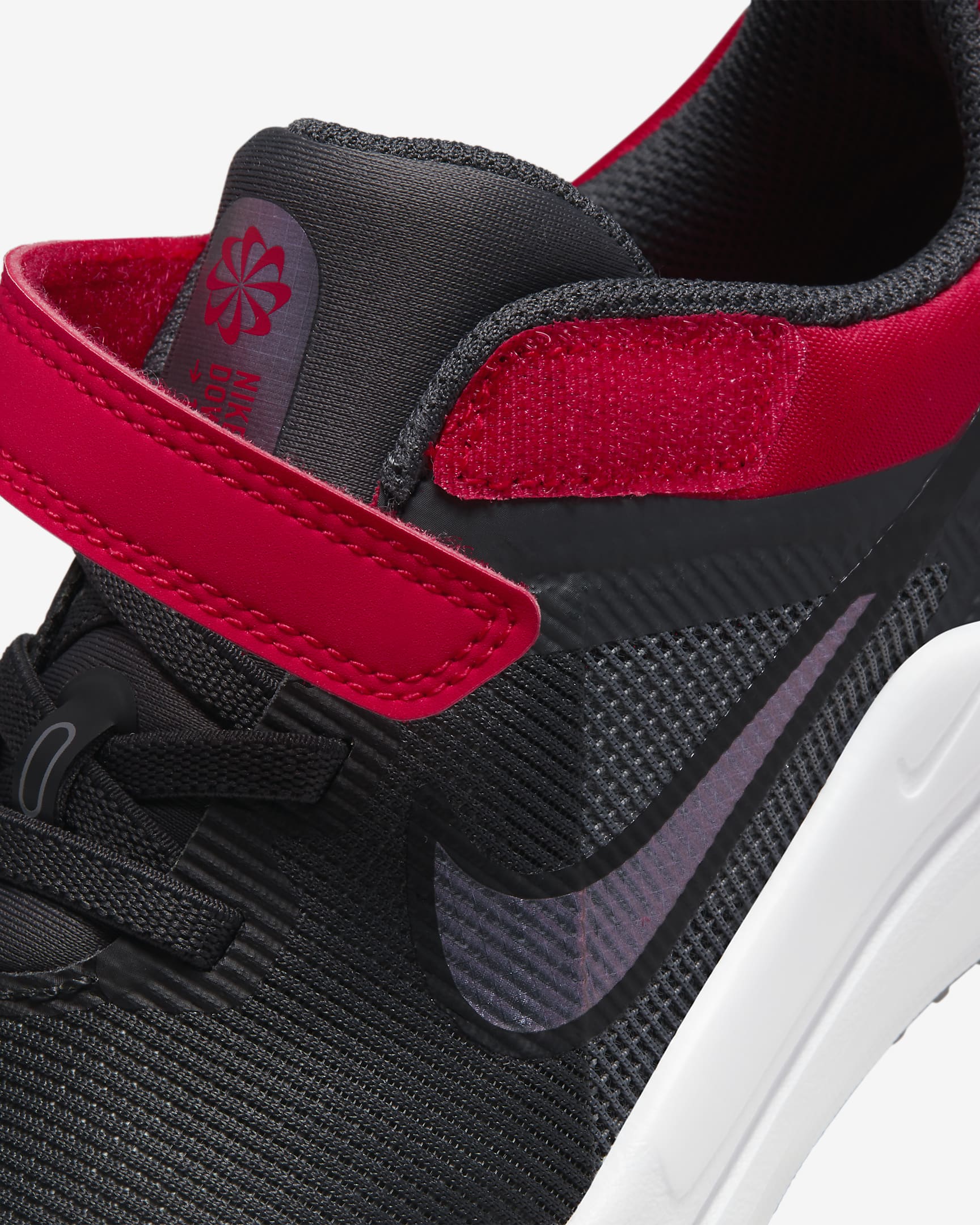 Nike Downshifter 12 Younger Kids' Shoes. Nike BE