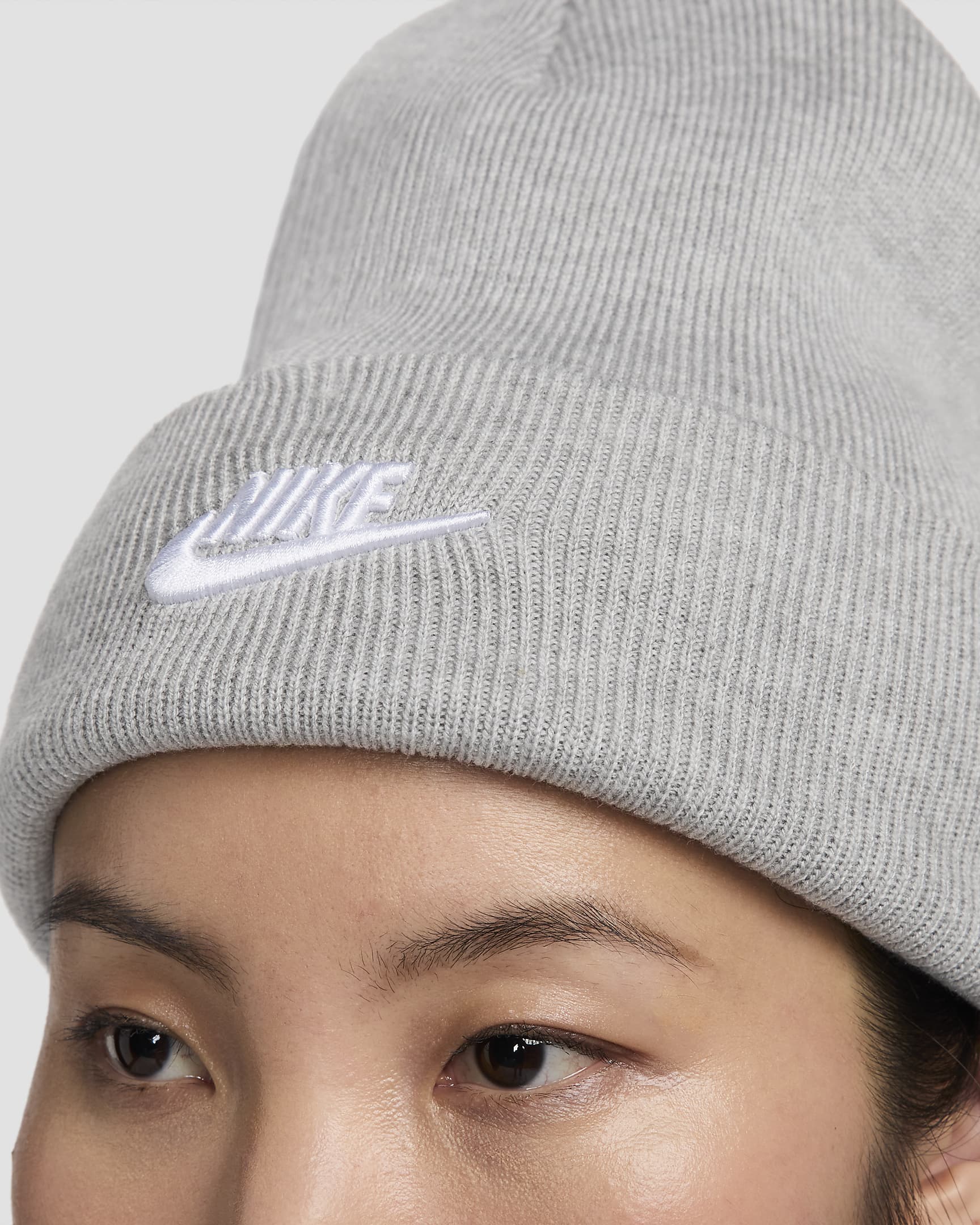 Nike Peak Futura Beanie - Dark Grey Heather/White