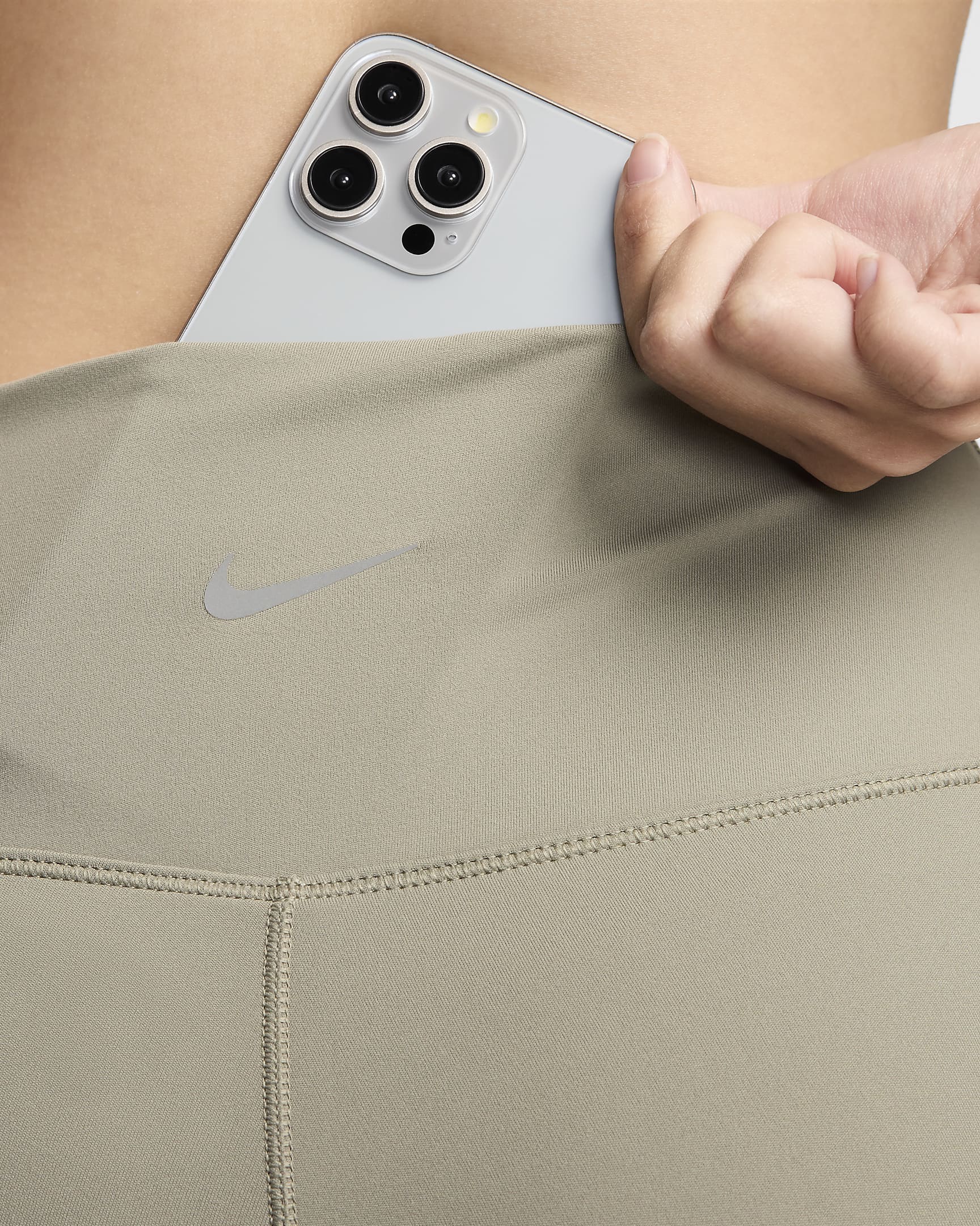 Nike One-cykelshorts med høj talje (20 cm) til kvinder - Light Army/sort