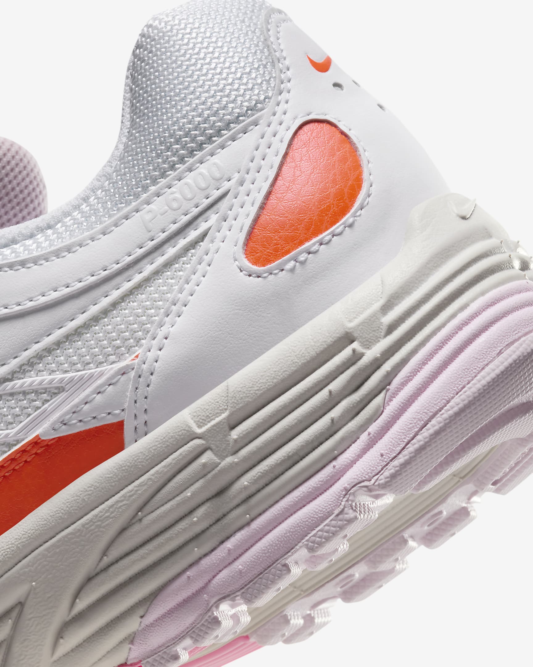 Nike P-6000 Sabatilles - Blanc/Hyper Crimson/Pink Foam/Digital Pink