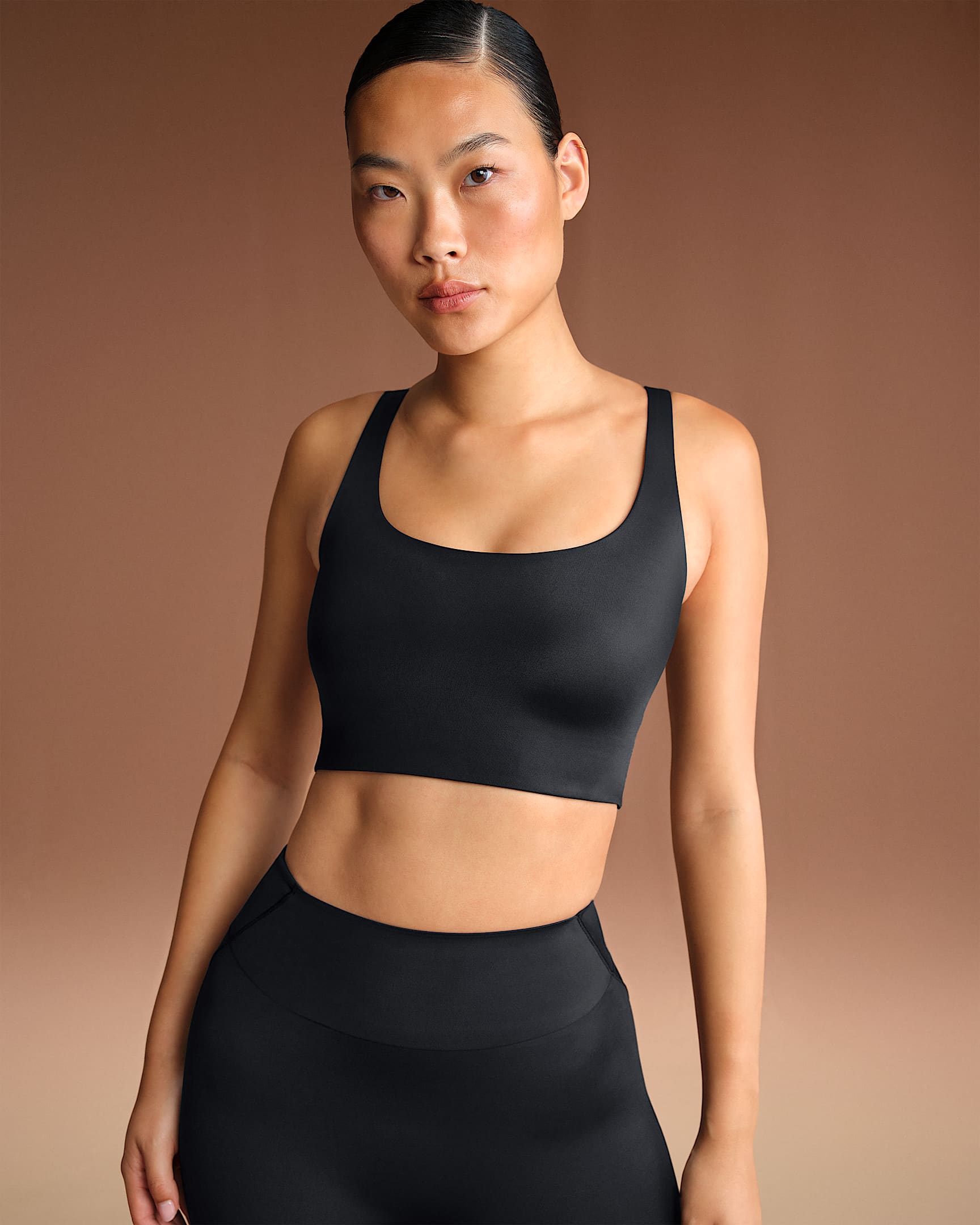 NikeSKIMS Shine Women's Scoop-Neck Bra Top - NSKM Obsidian